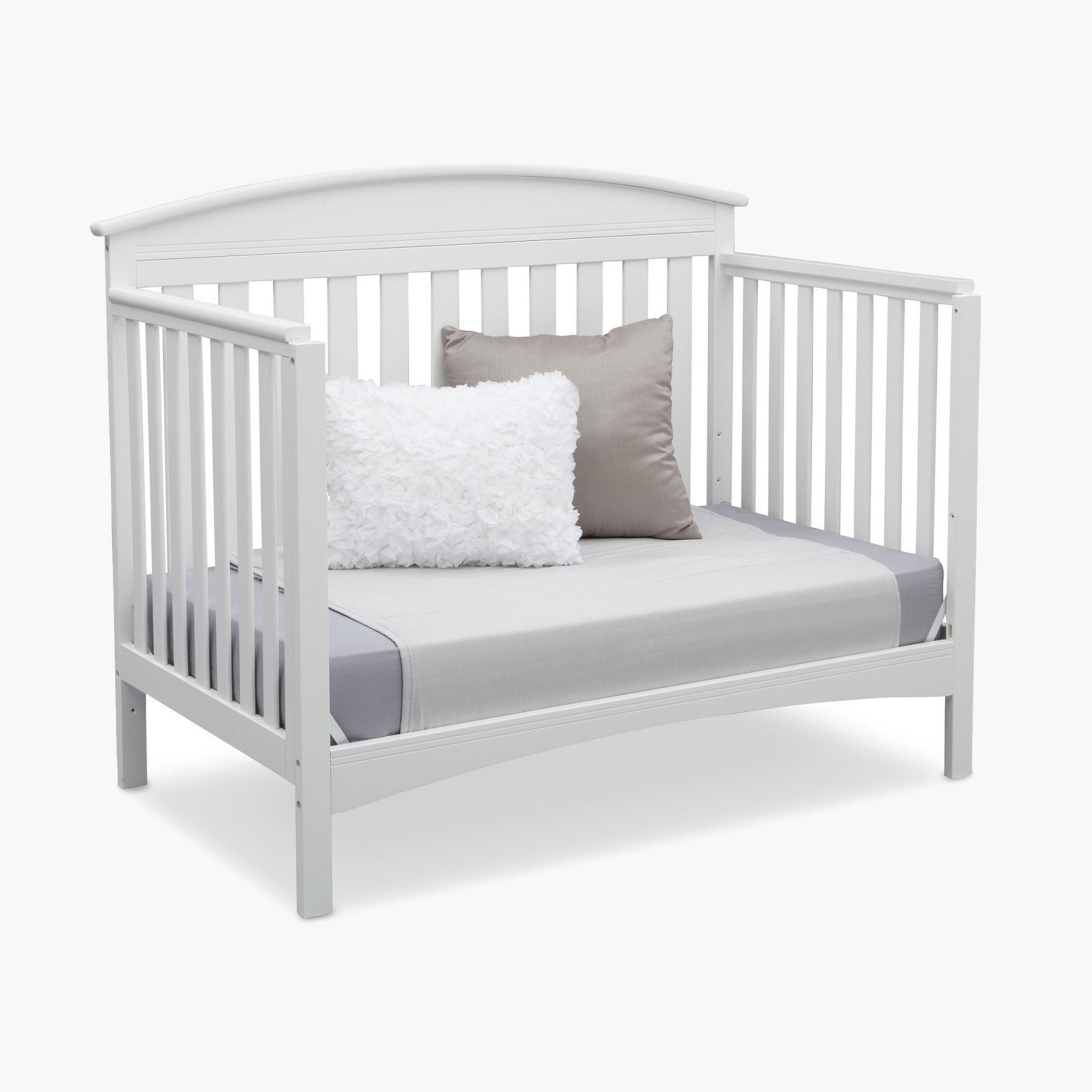 Buy Delta Abby 2 in 1 Crib with Drawer Online Babyshop UAE