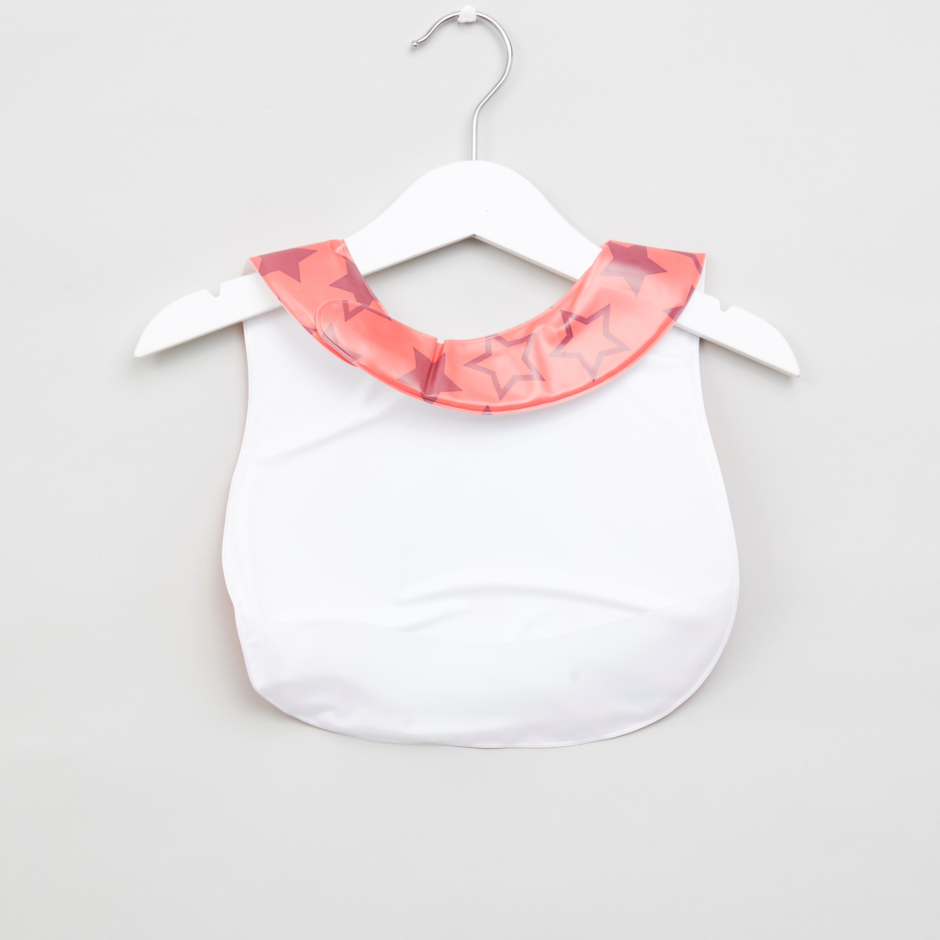 مريلة بشريط إغلاق لاصق وطبعات من جونيورز-baby-feeding-bibs-image-3
