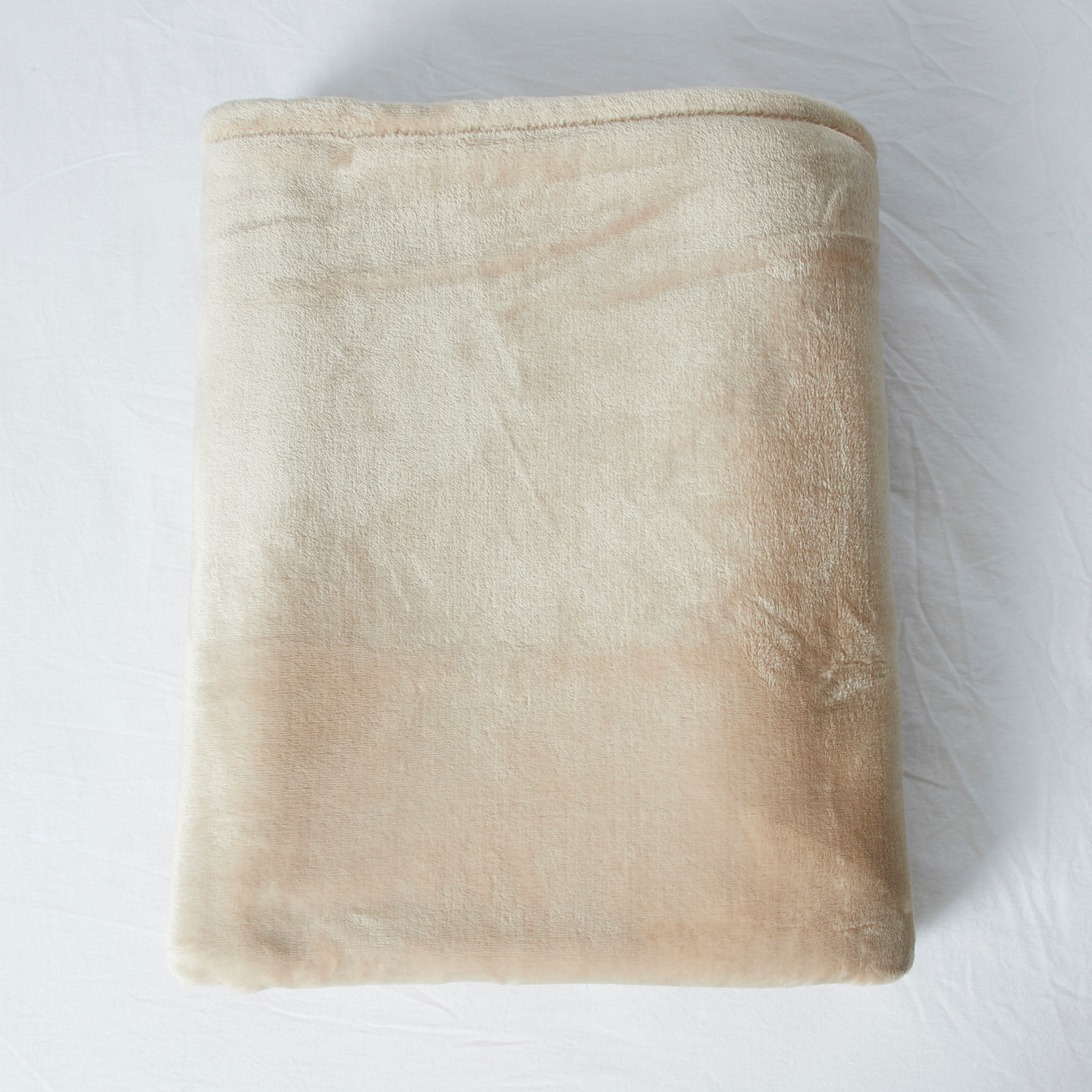 Solid Plush Throw - 180x150 cms-household-cushionsandthrows-throwsandblankets-throws-image-4