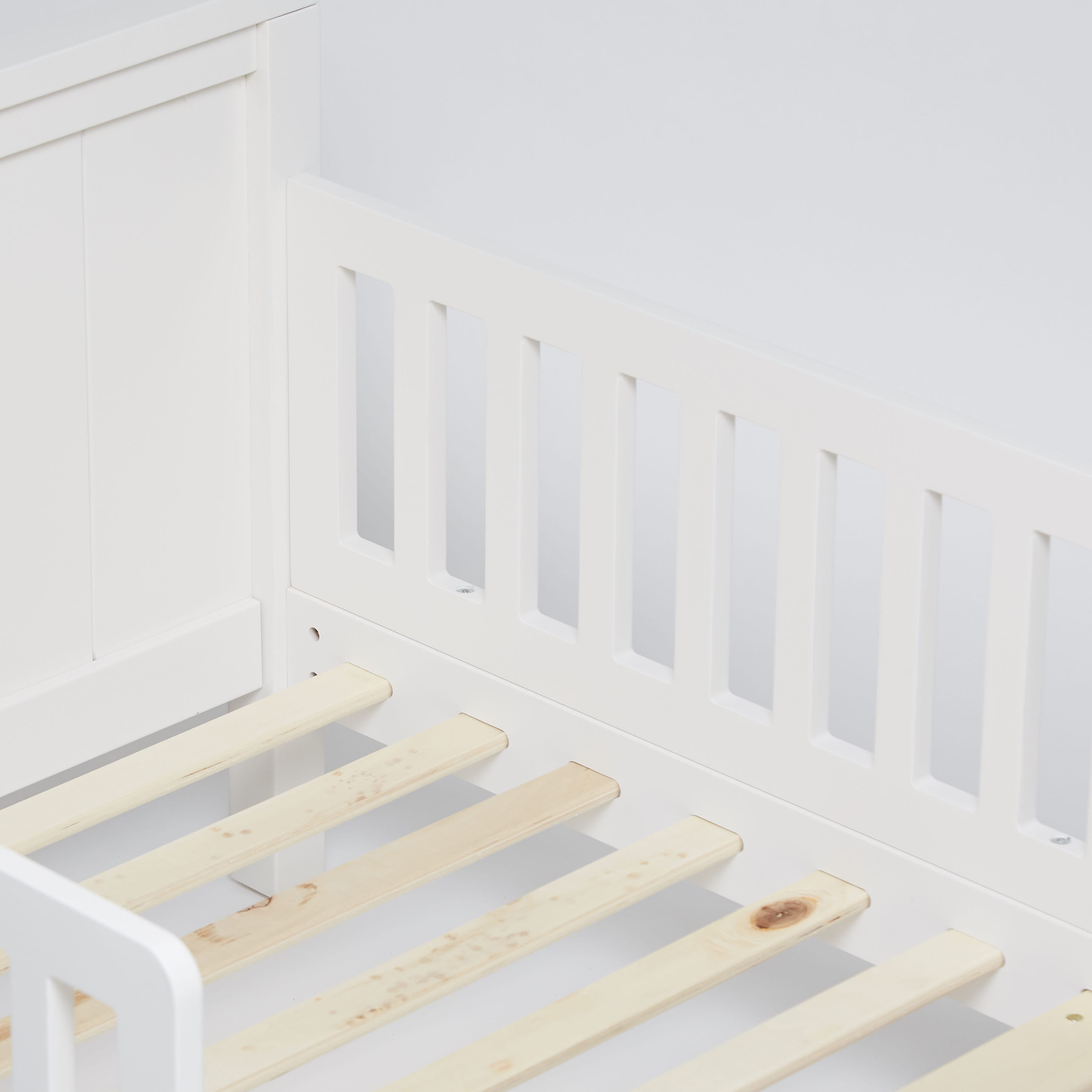 سرير أطفال أطلس من جيجلز-baby-nursery-furniture-cribsandbeds-beds-image-4