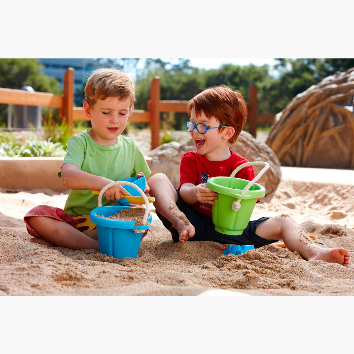 green toys bucket