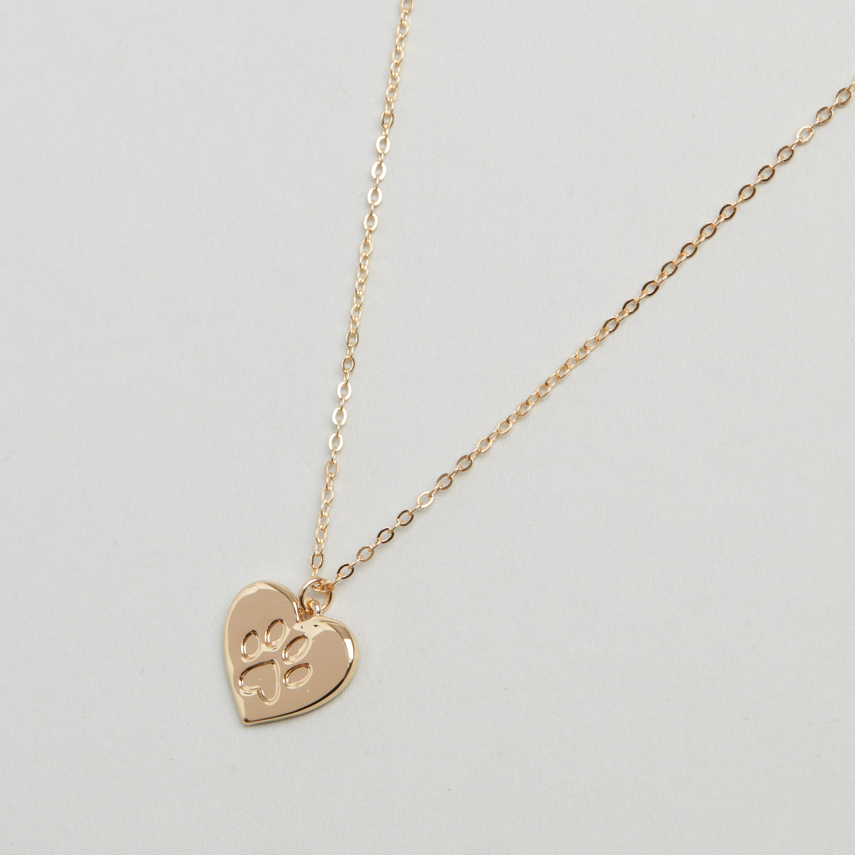 Chain Necklace with Heart Shaped Pendant-women-watchesandjewellery-jewellery-necklacesandpendants-image-3