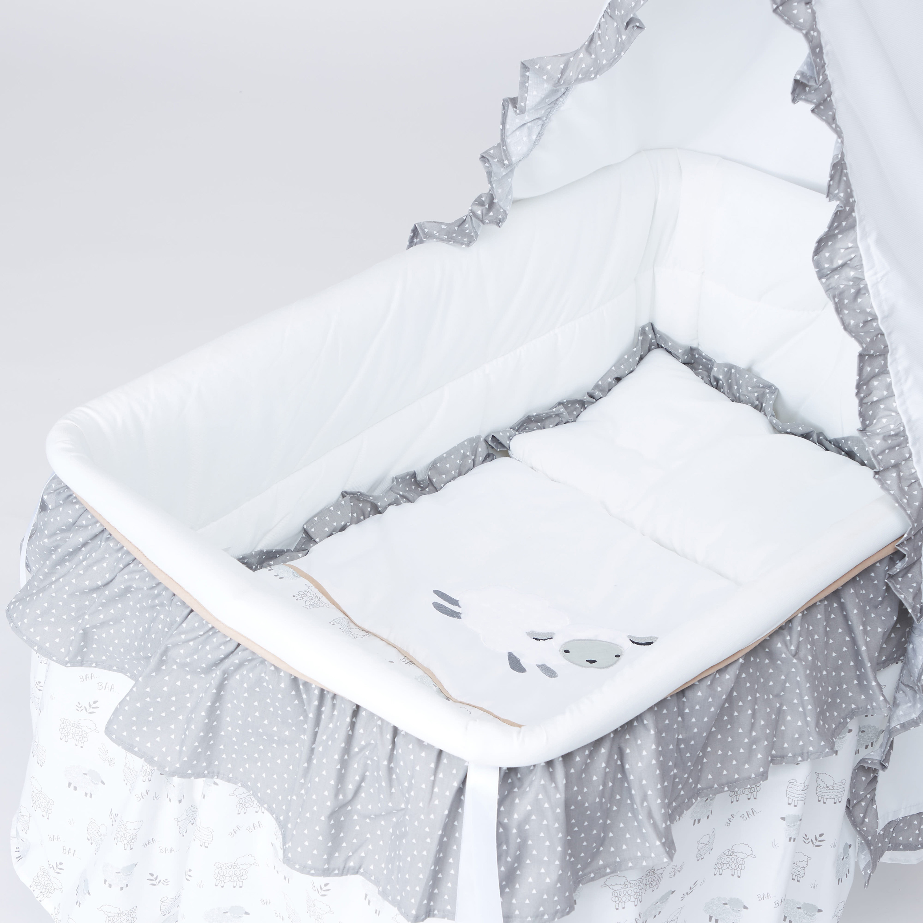 سرير أطفال تانفير من جونيورز-baby-nursery-furniture-cribsandbeds-bassinets-image-4