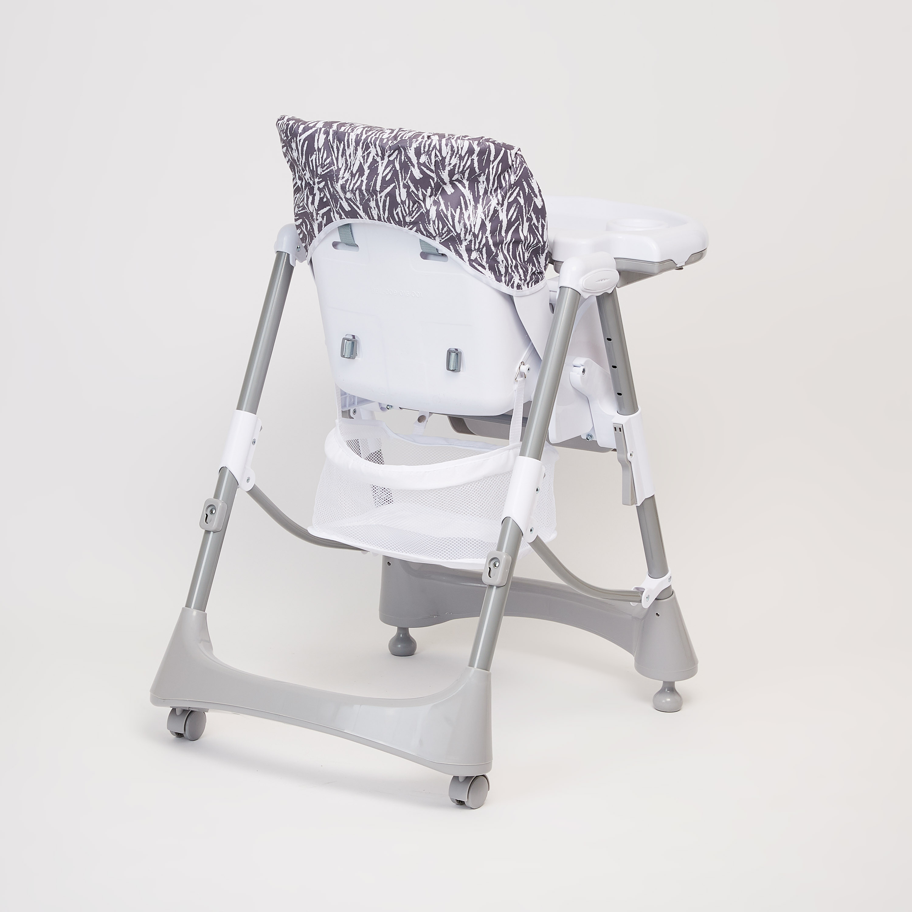 كرسي مرتفع بطبعات ماتيو من جيجلز-baby-feeding-highchairsandboosters-image-4