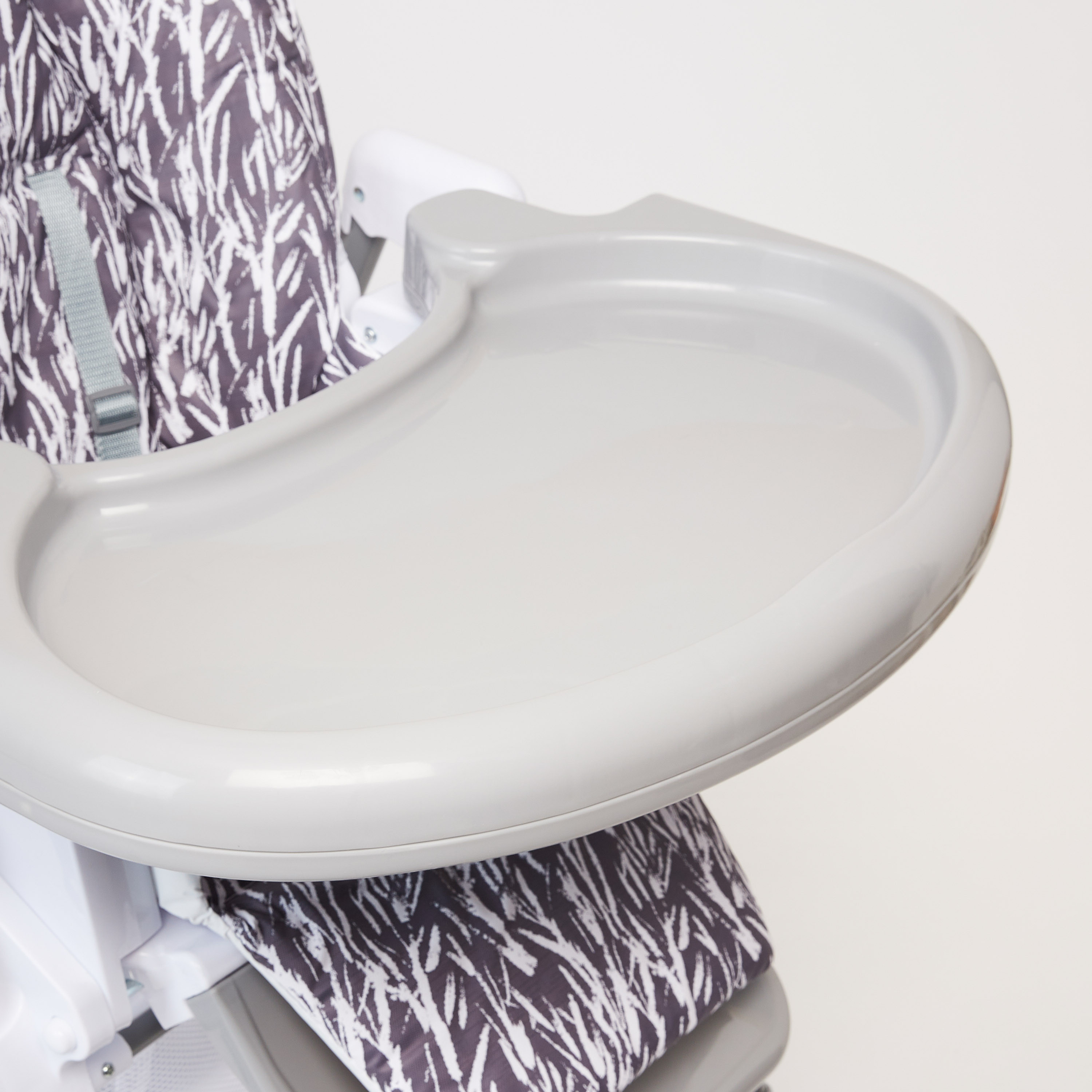 كرسي مرتفع بطبعات ماتيو من جيجلز-baby-feeding-highchairsandboosters-image-6