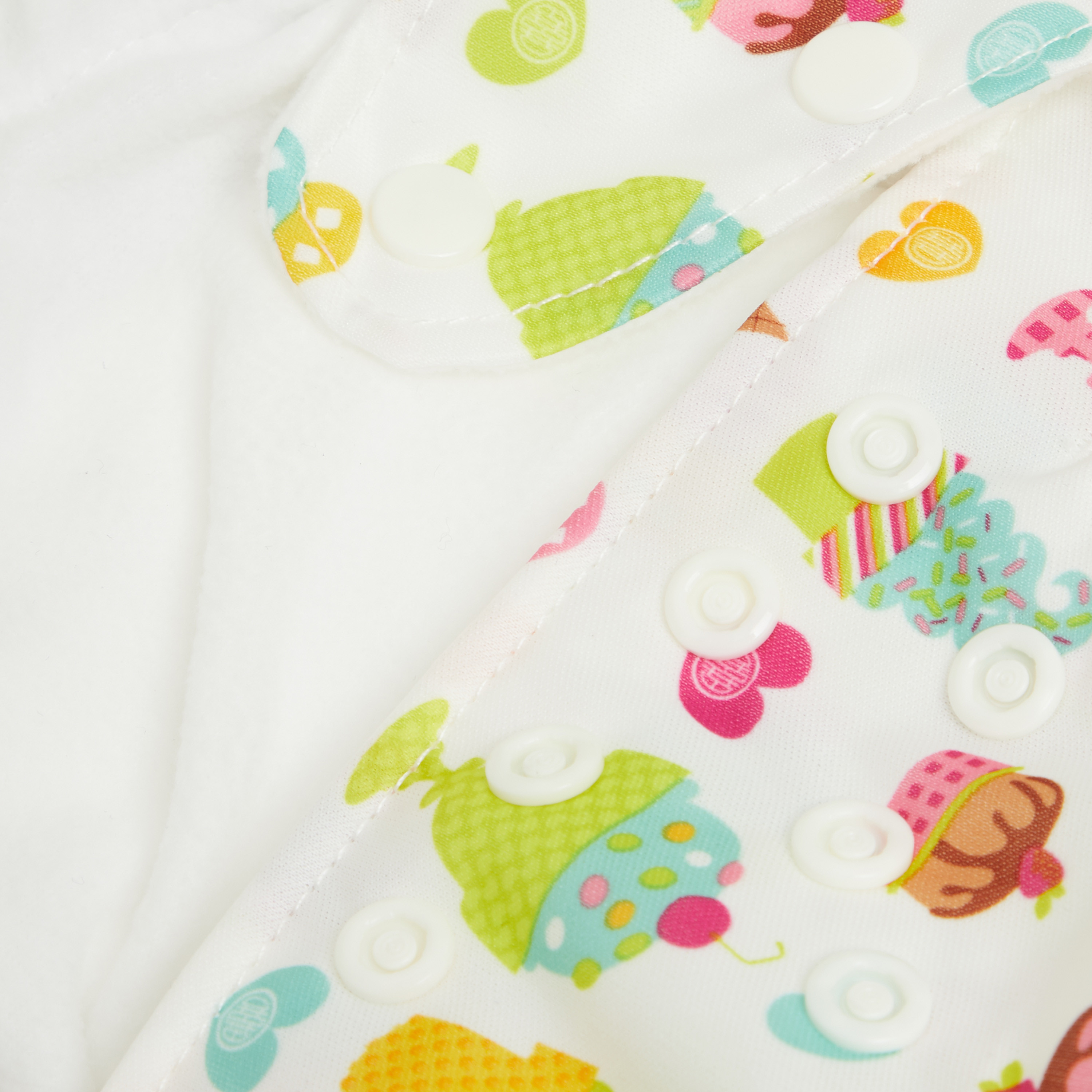 غطاء حفاض بفتحتين وطبعات آيس كريم من تشارلي بانانا-baby-diapering-diapers-image-3