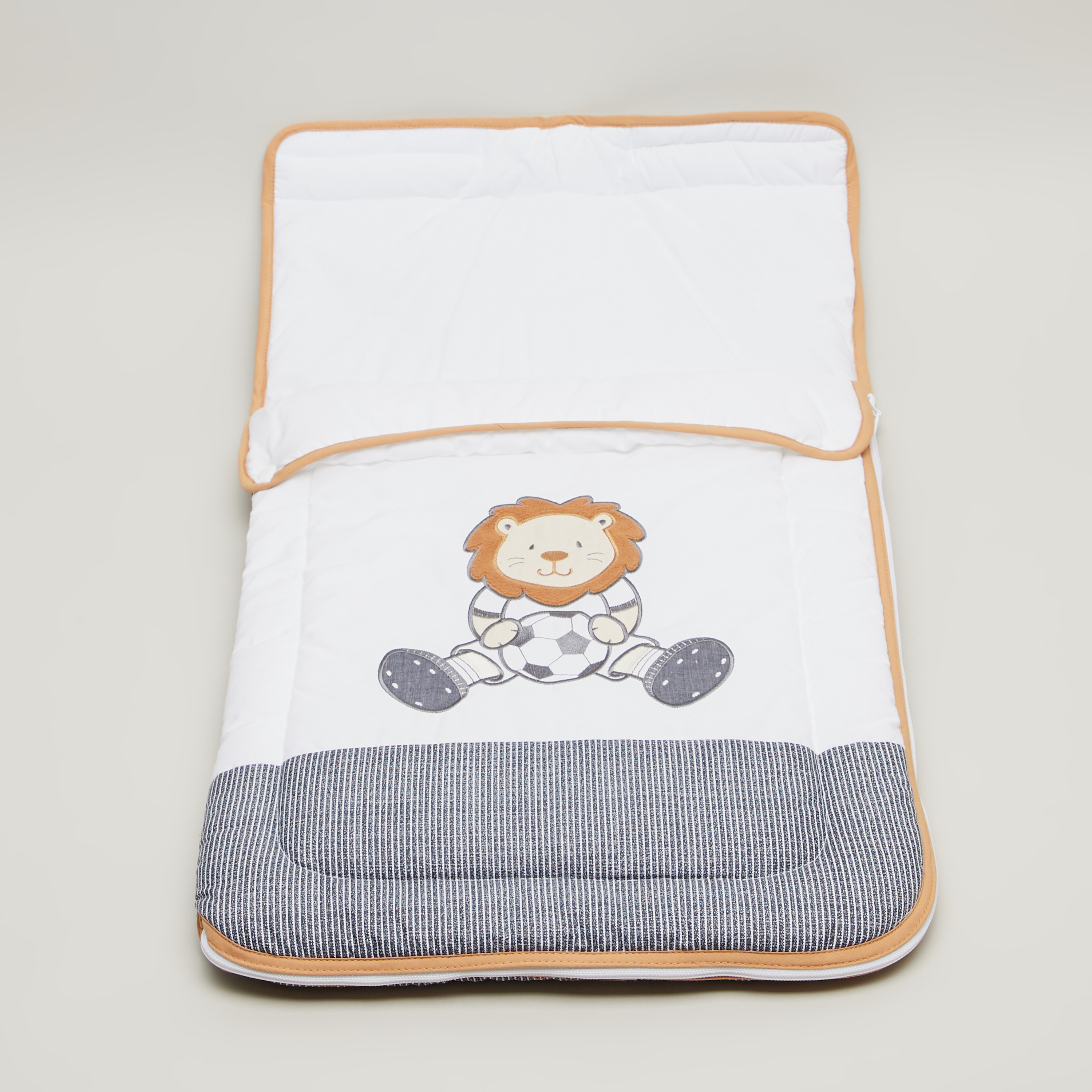 Juniors Graphic Print Nest Bag with Hood-baby-nursery-babybedding-image-2