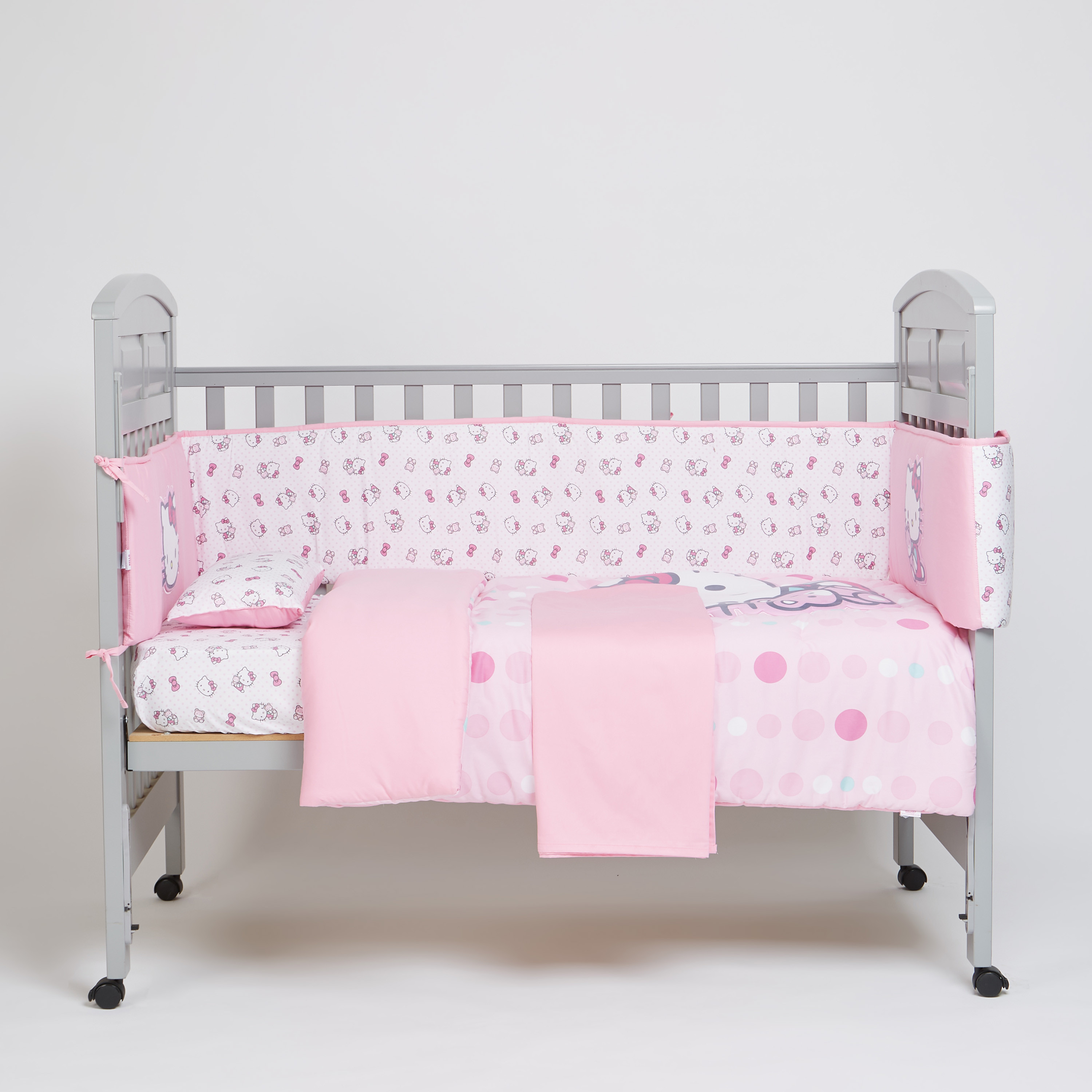 Hello kitty outlet baby bedding set