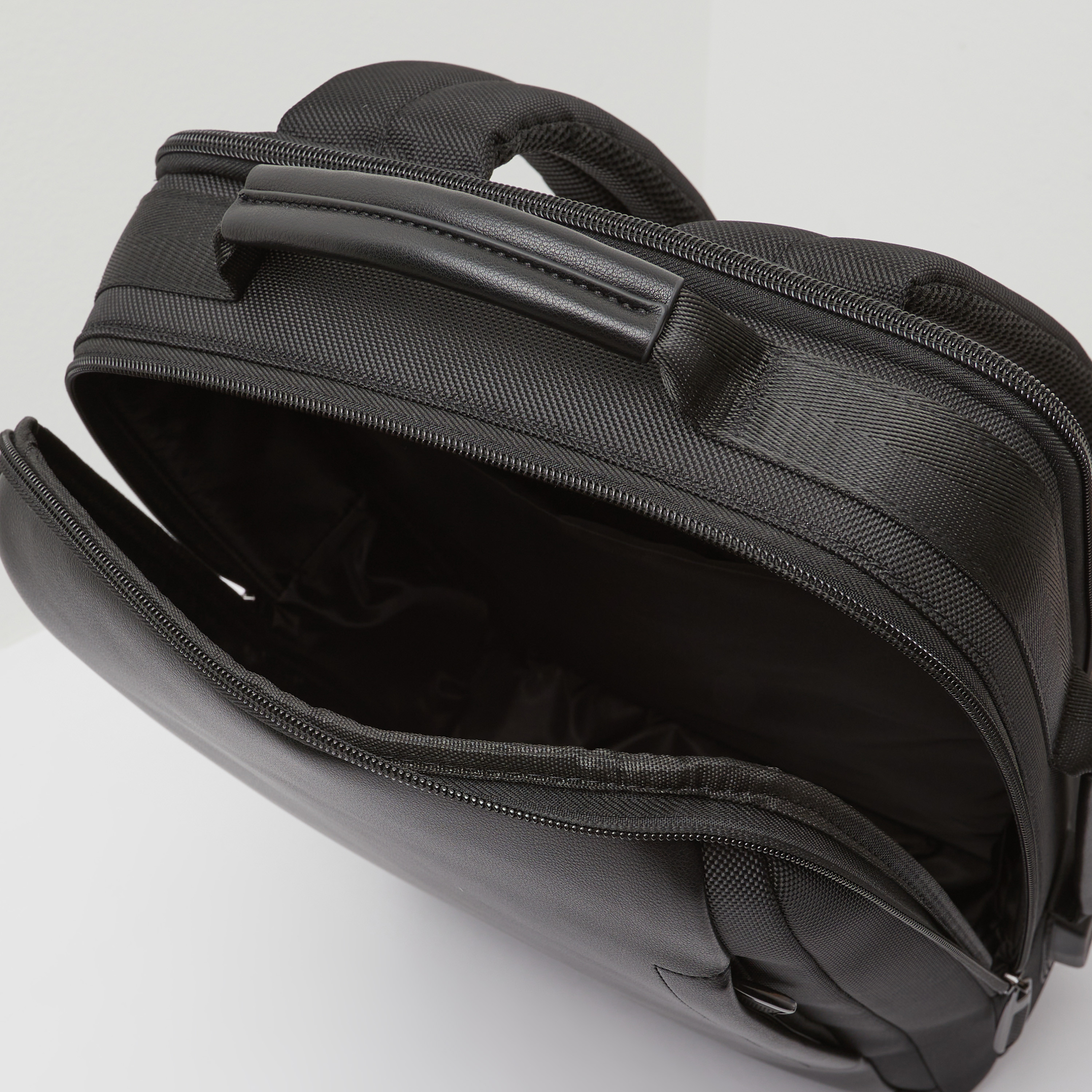 Duchini Solid Backpack with Zip Closure-men-bags-image-4