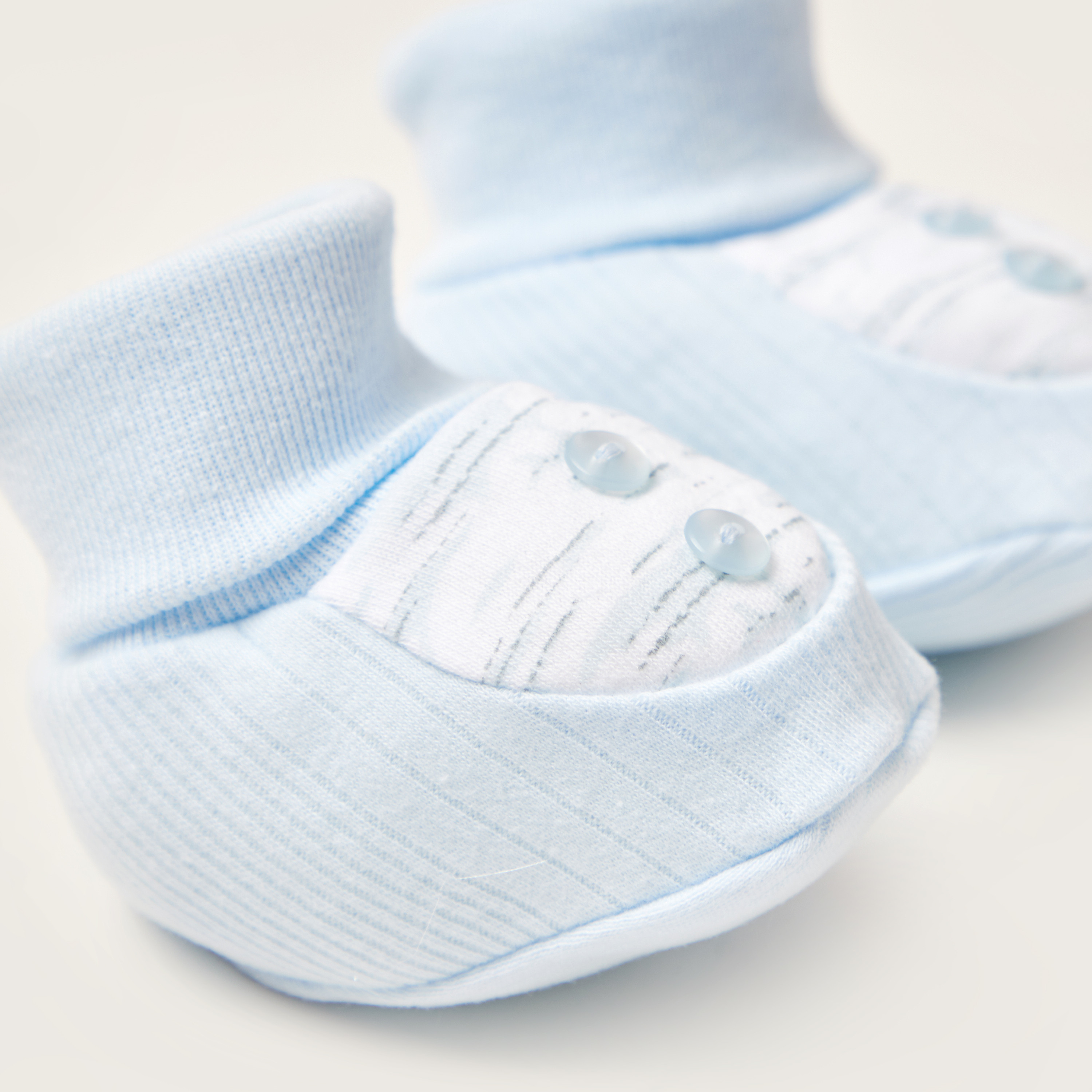 بوت بطبعات وزر من جونيورز-baby-boys-shoes-booties-image-3