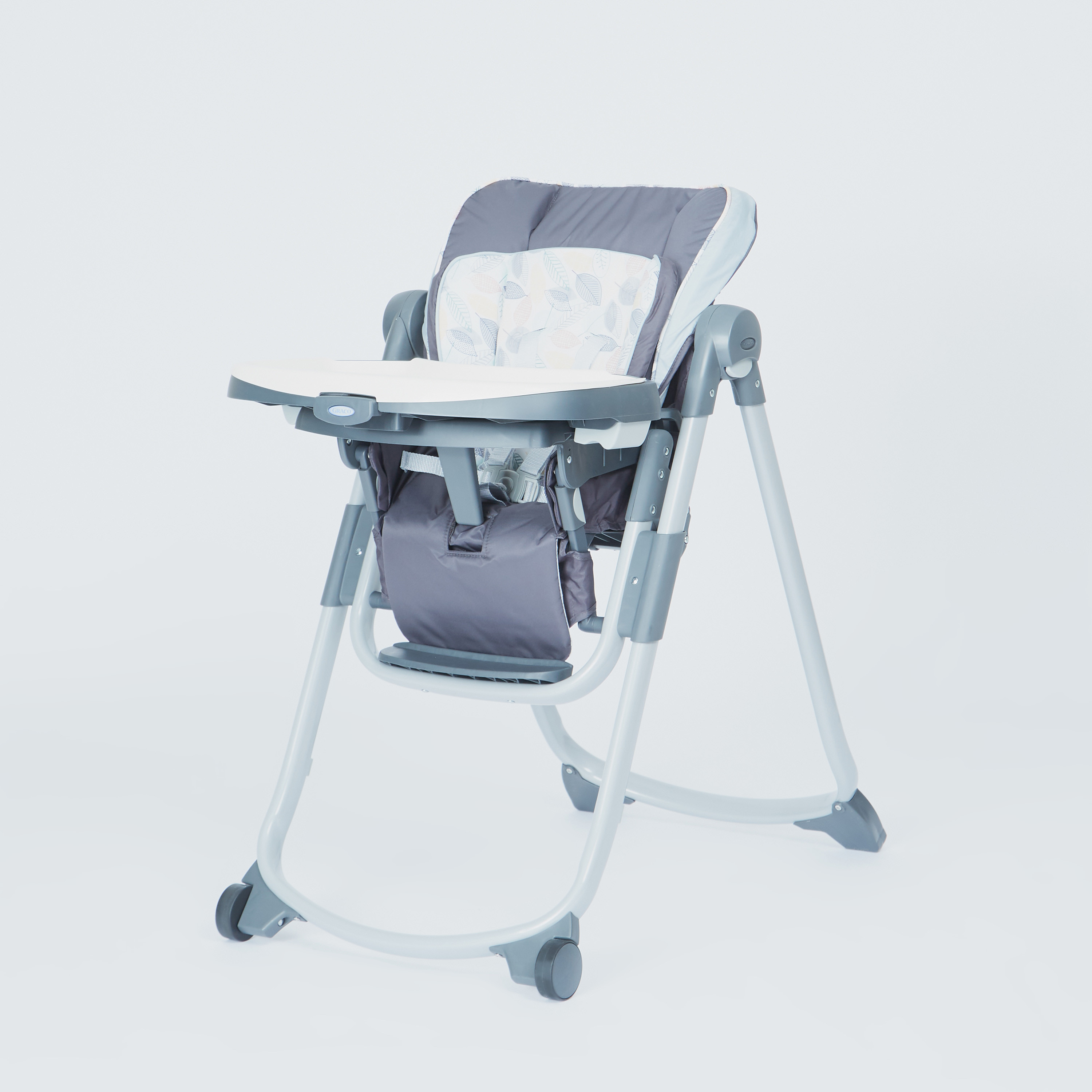 Graco slim spaces high chair clearance manor