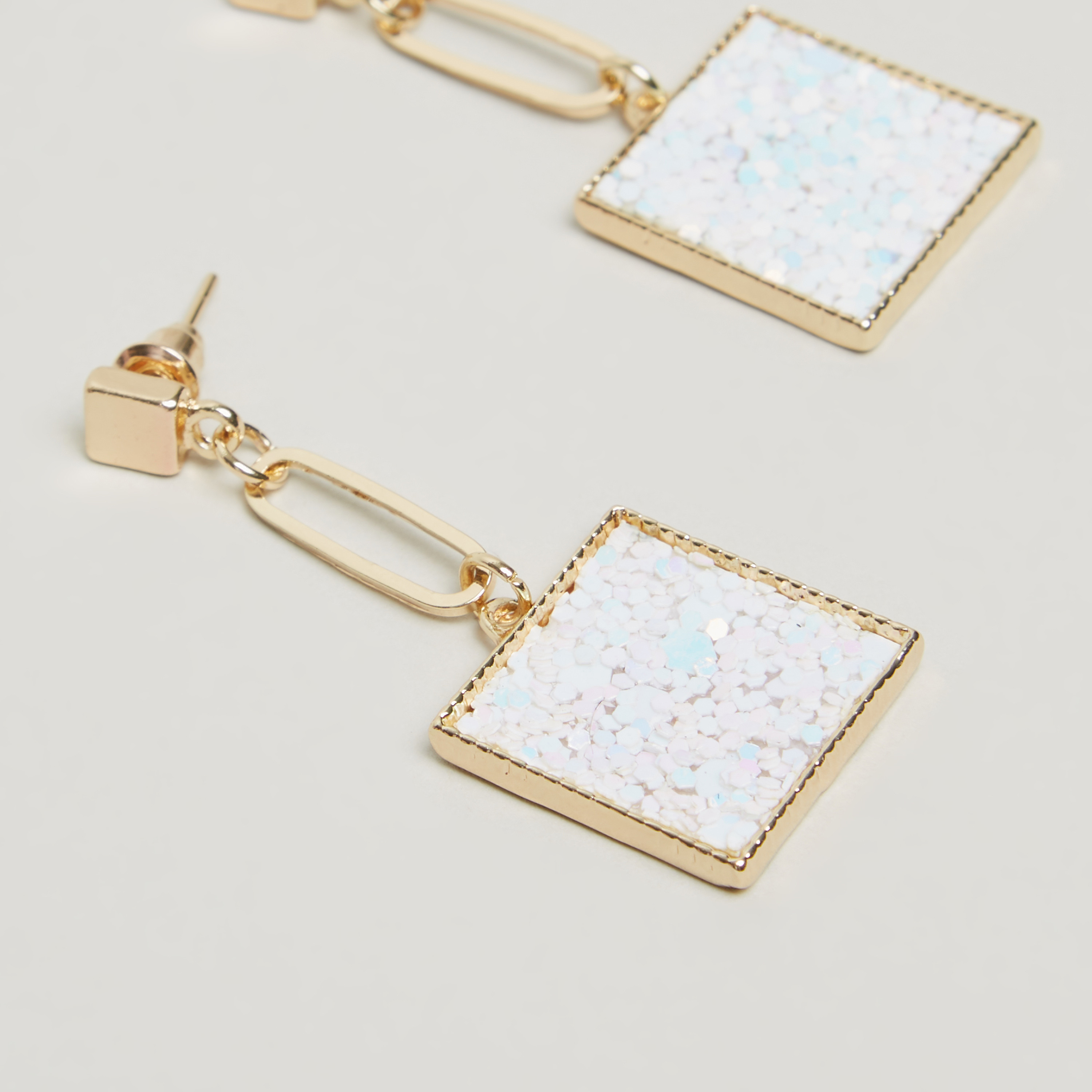 حلقان متدلية مزيّنة بمكبس إغلاق خلفي من تشارمز-girls-accessories-jewellery-image-3