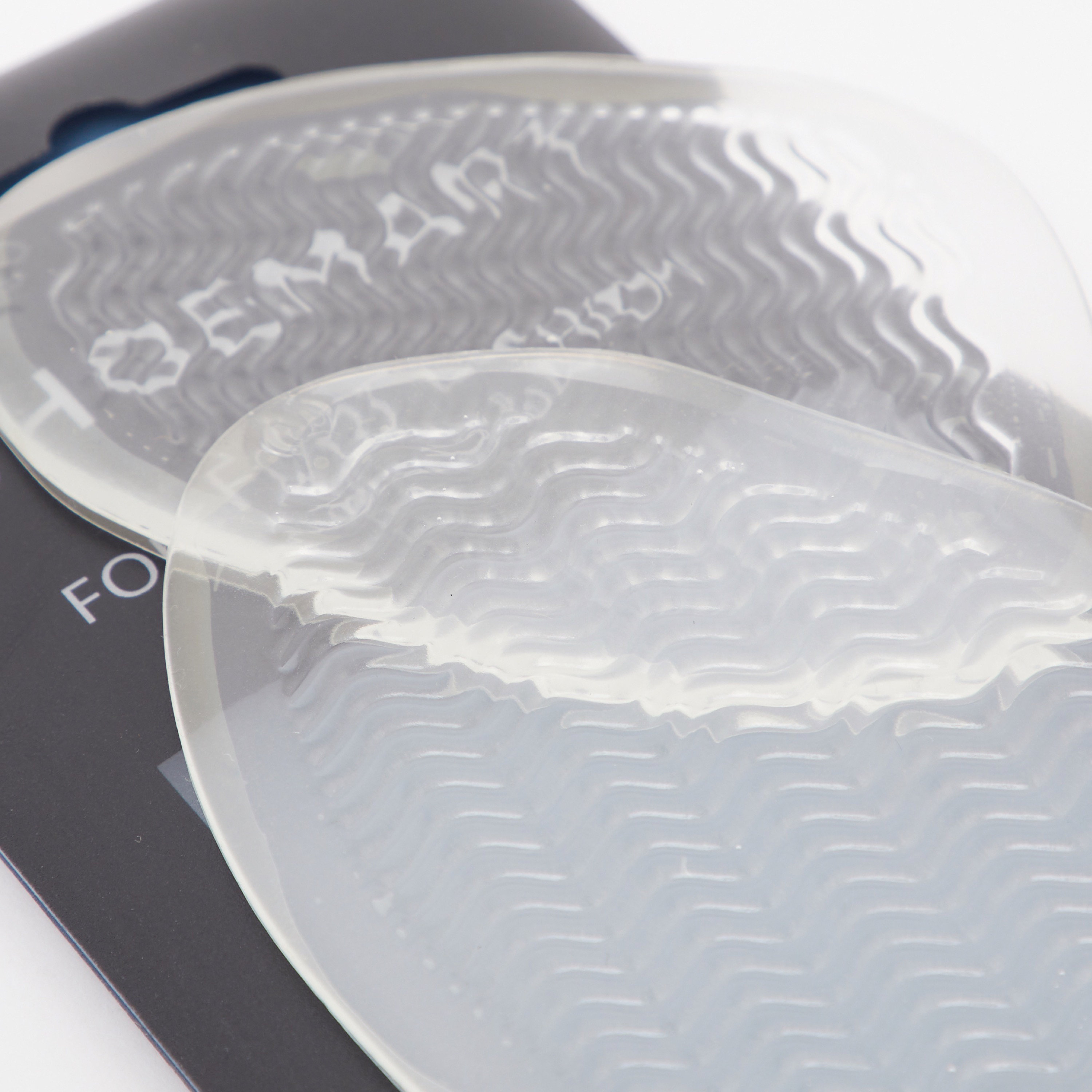 Textured Forefoot Cushion-women-shoes-shoecare-image-3