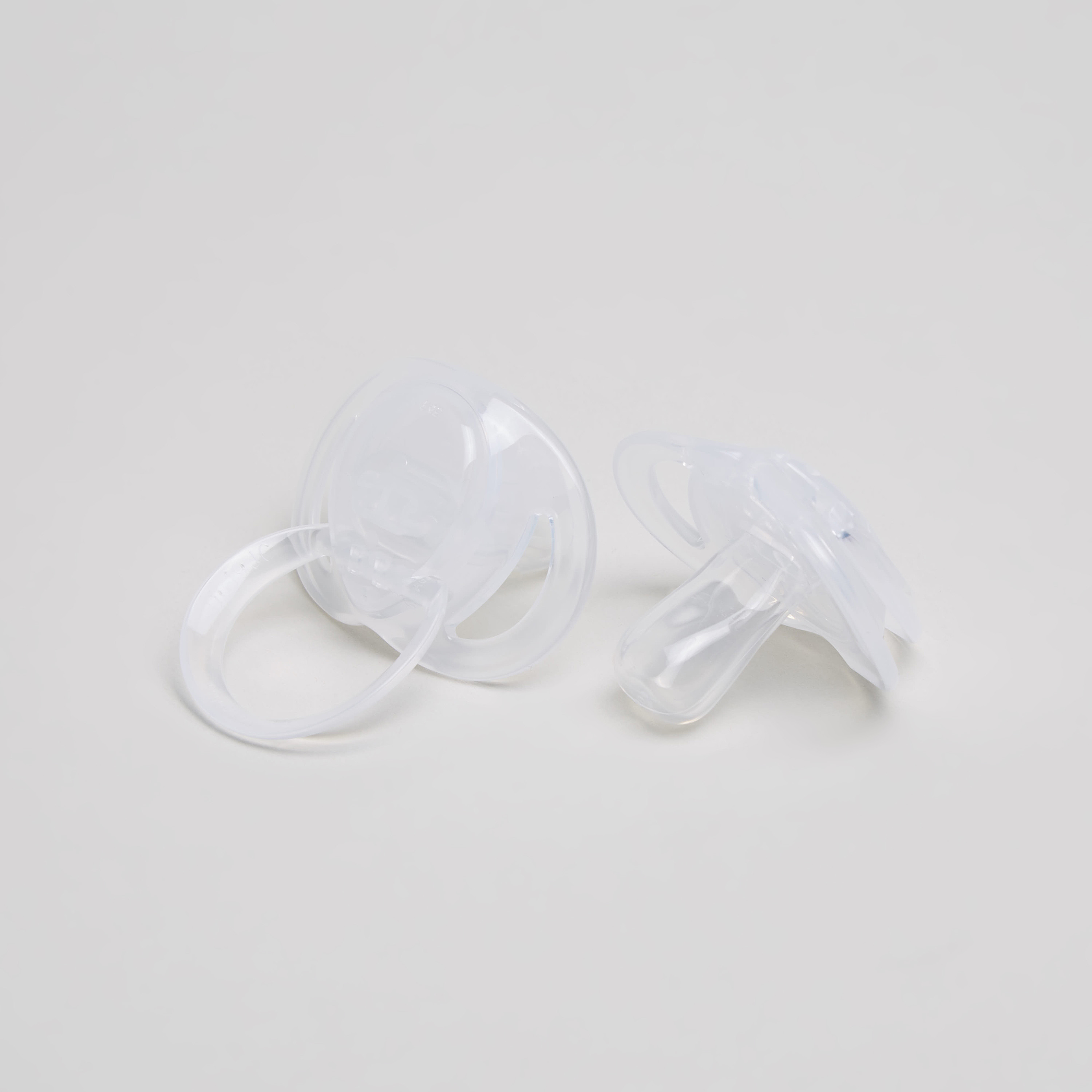 لهاية أطفال إني تايم من تومي تيبي -عبوة من قطعتين-baby-feeding-pacifiers-image-4