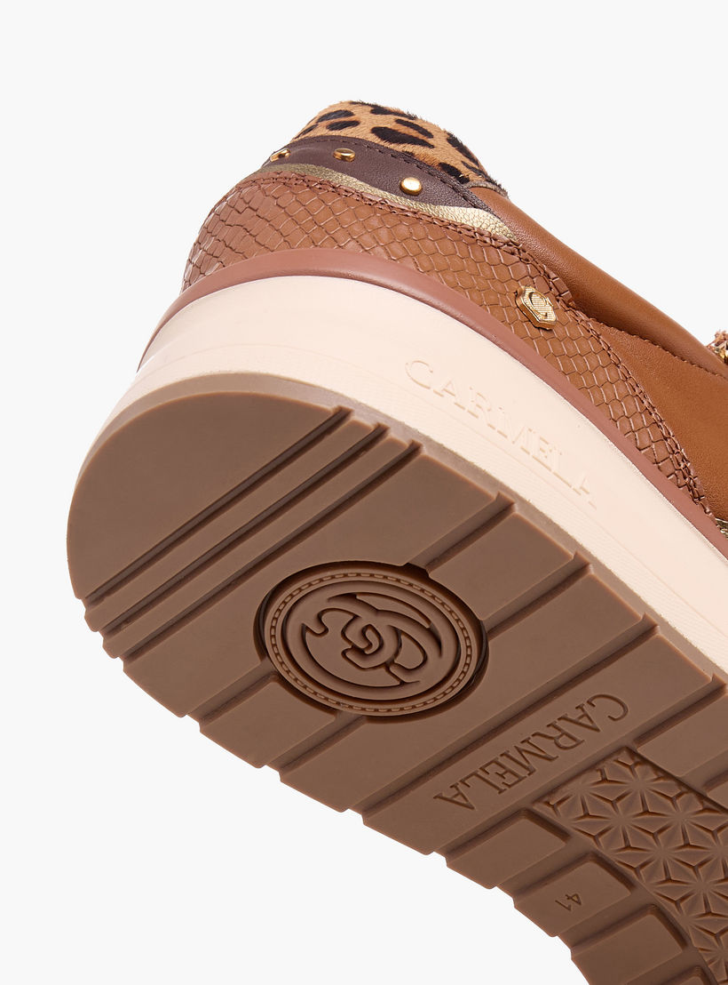 حذاء سنيكرز بقوالب ملونة وطول الكاحل ورباط إغلاق للنساء من كارميلا-women-shoes-sneakers-image-5