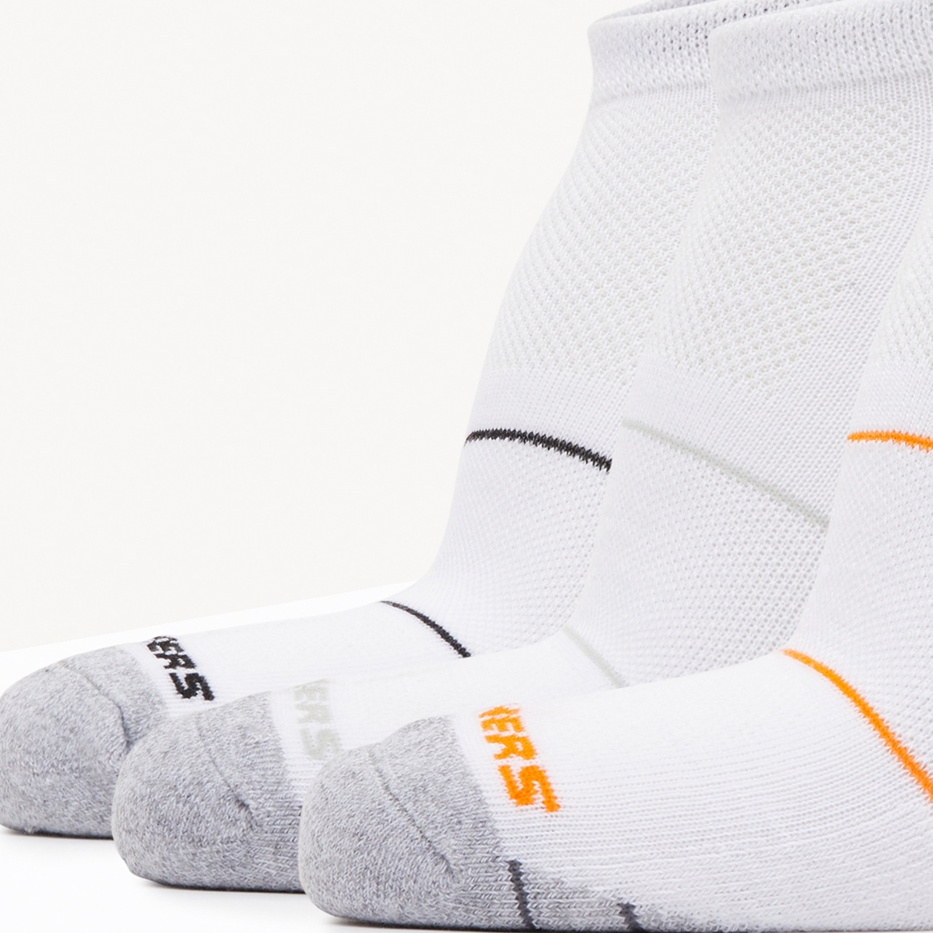 طقم جوارب رياضية مقلمة 3 أزواج بطول الكاحل من سكتشرز - S114346-110-men-socks-image-2