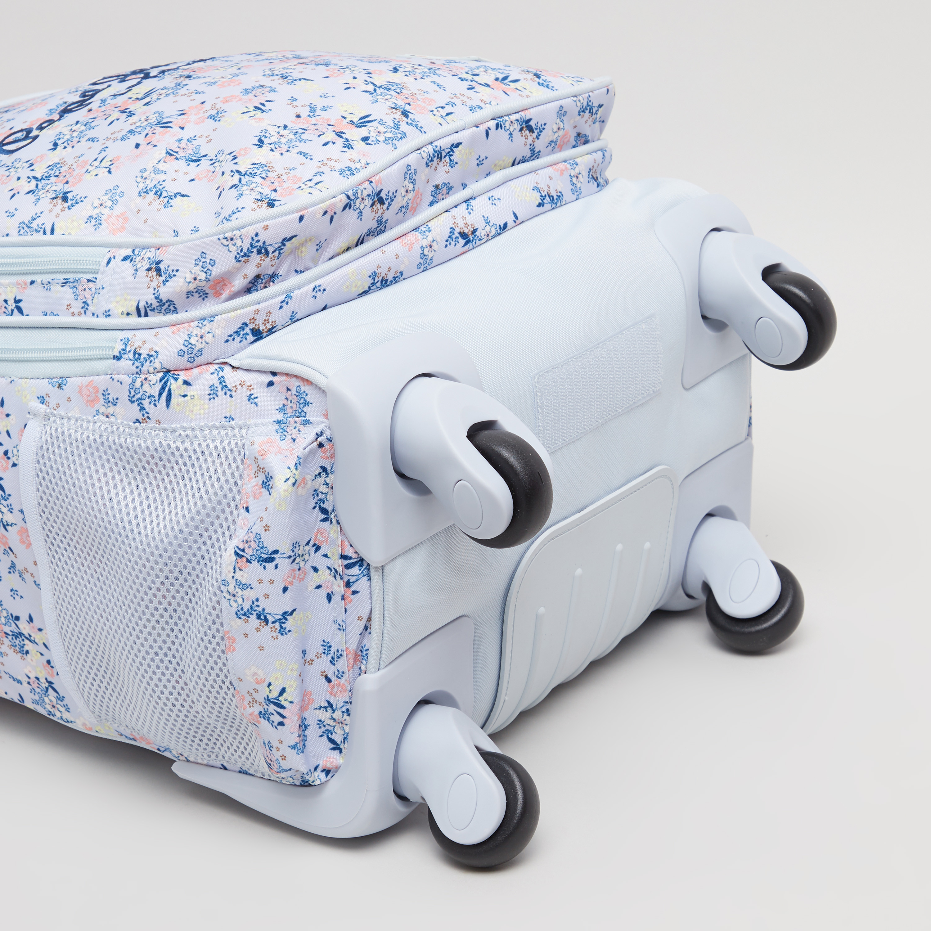 شنطة ترولي بطبعات أزهار من بيبي جينز لندن - 33x44x21 سم-school-bagsandbackpacks-trolleybags-image-7