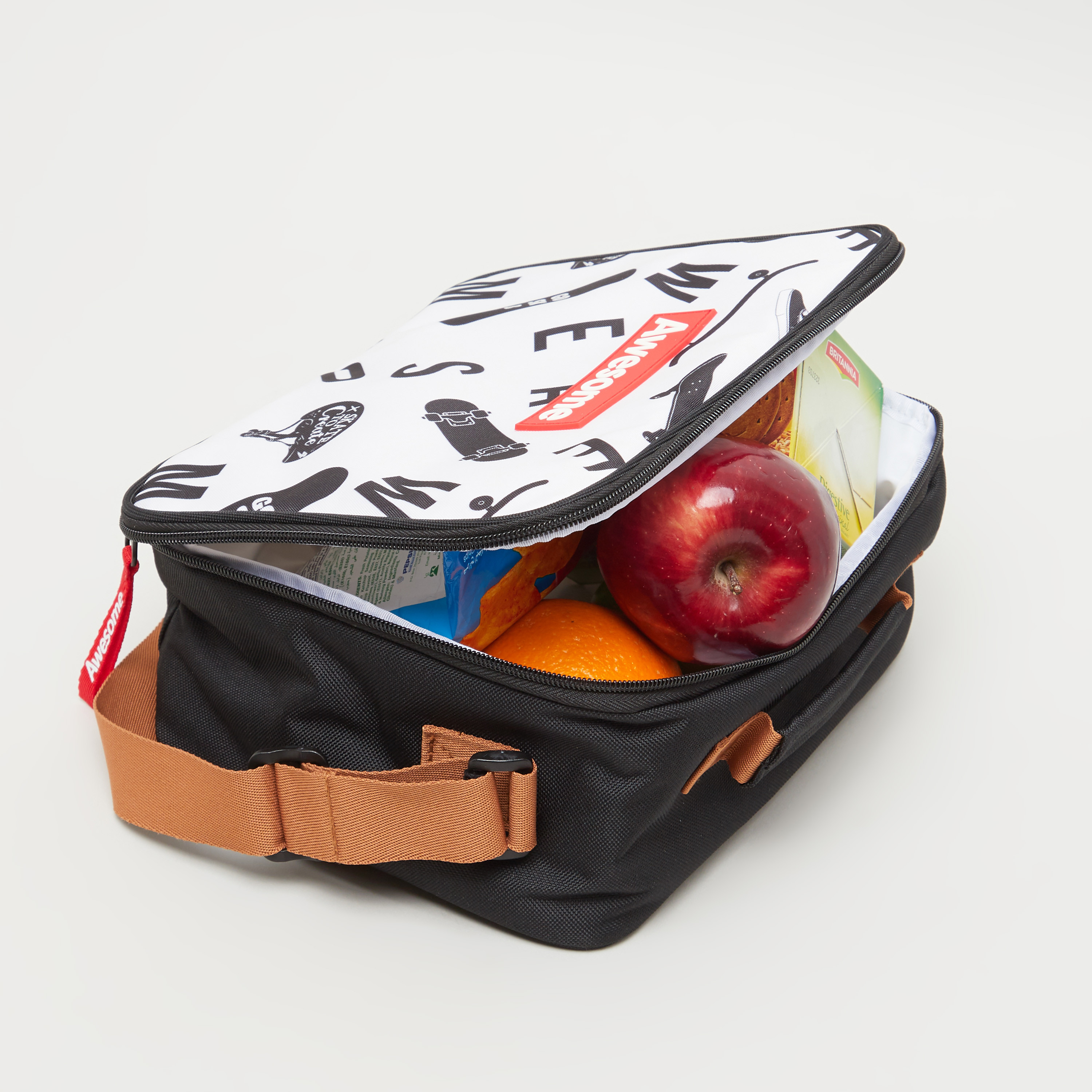 Lunch bag deals with shoulder strap