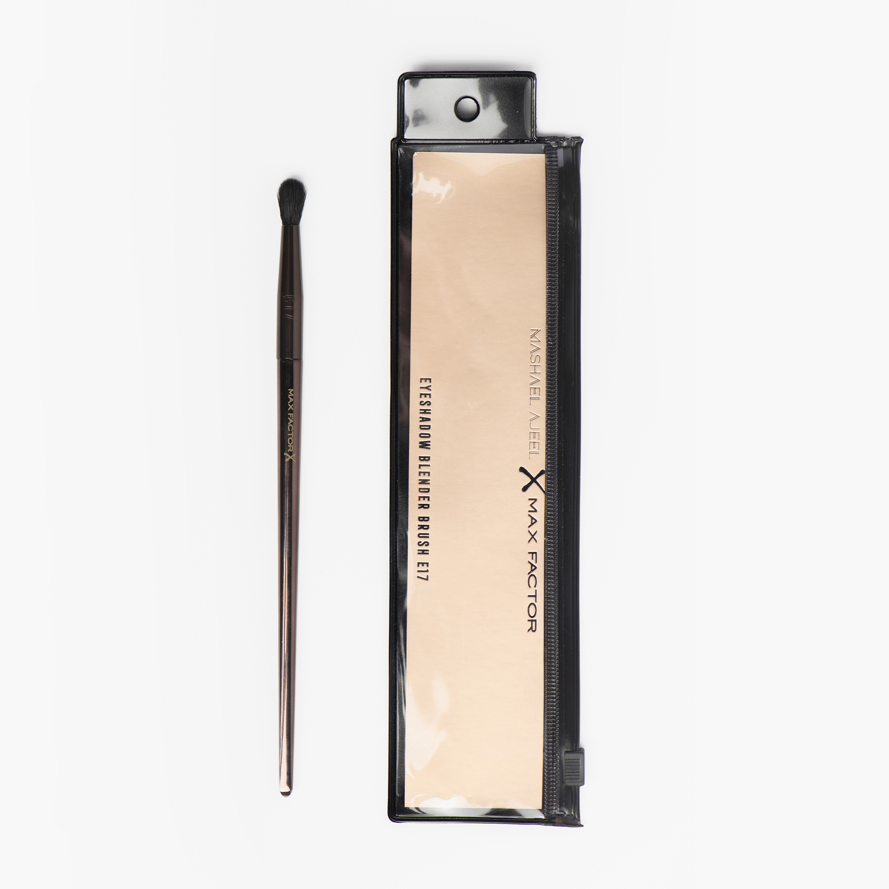 Max Factor Eyeshadow Brush-beautyandpersonalcare-makeup-brushesandaccessories-brushes-image-2
