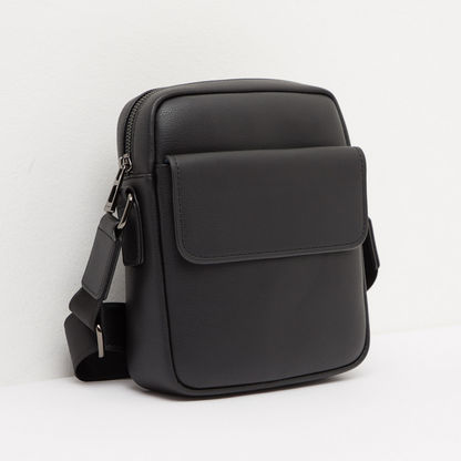 Duchini Messenger Bag with Adjustable Strap and Zip Closure