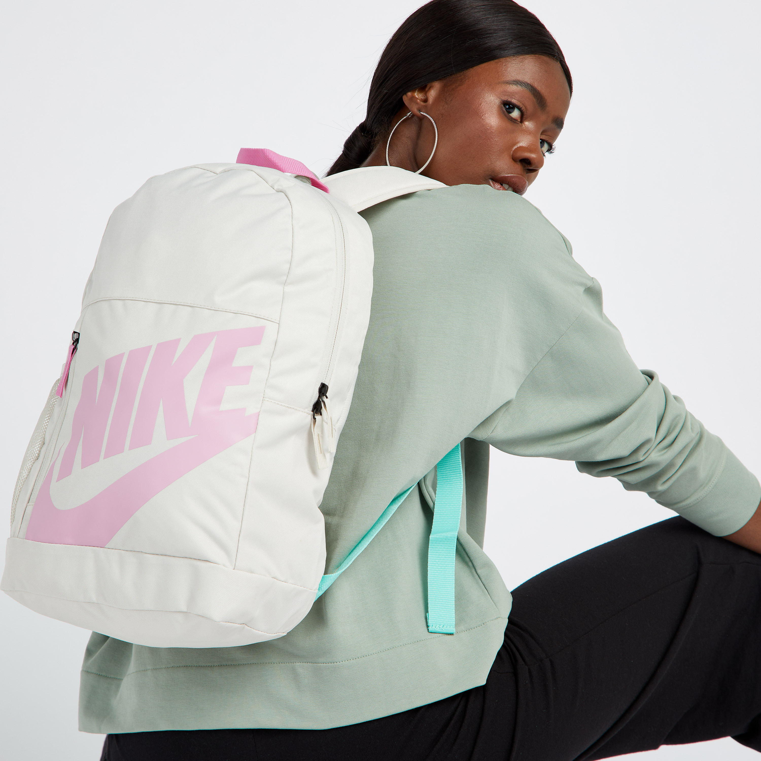 Nike backpack with water bottle online holder