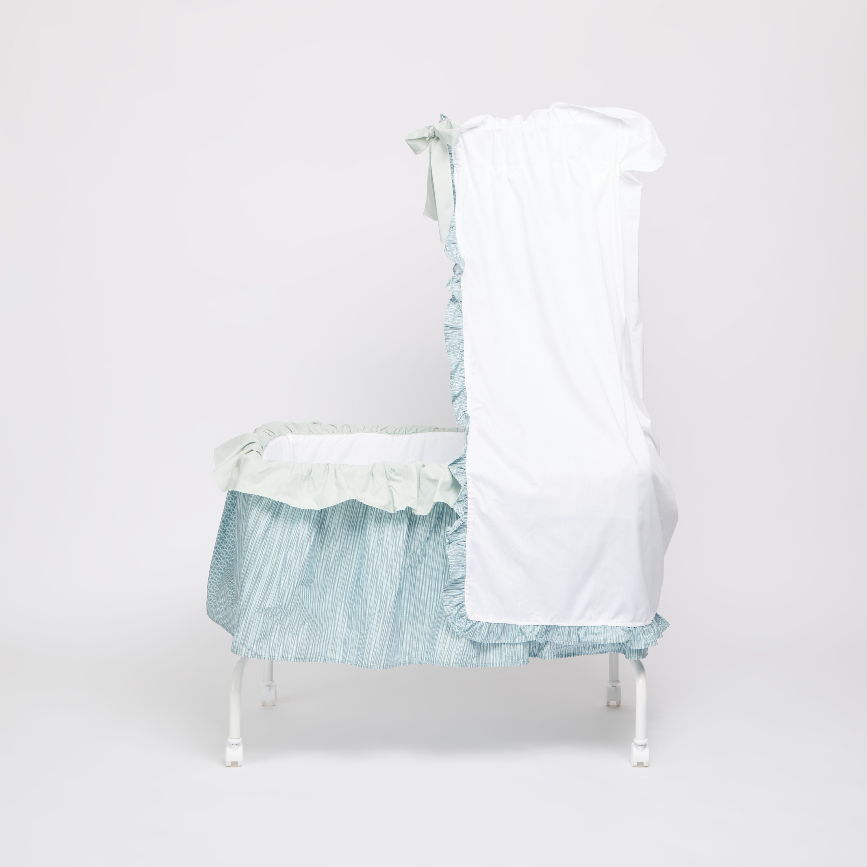 Juniors Printed Bassinet with Canopy-baby-nursery-furniture-cribsandbeds-bassinets-image-2