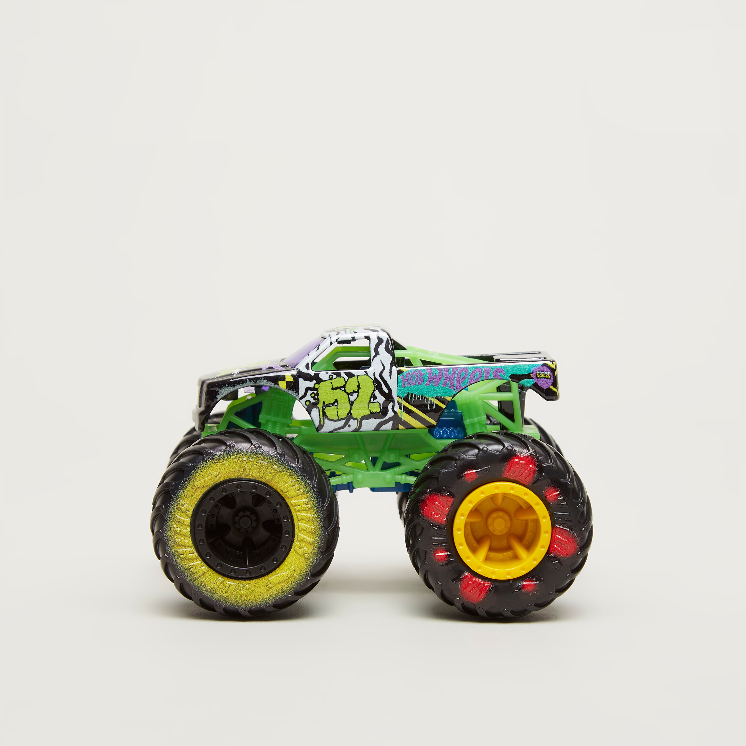 Hot Wheels Monster Trucks Set, 1 Toy Truck in 1:64 Scale & 1 Crushable Car (Styles May Vary)-toys-playvehicles-cars-image-2
