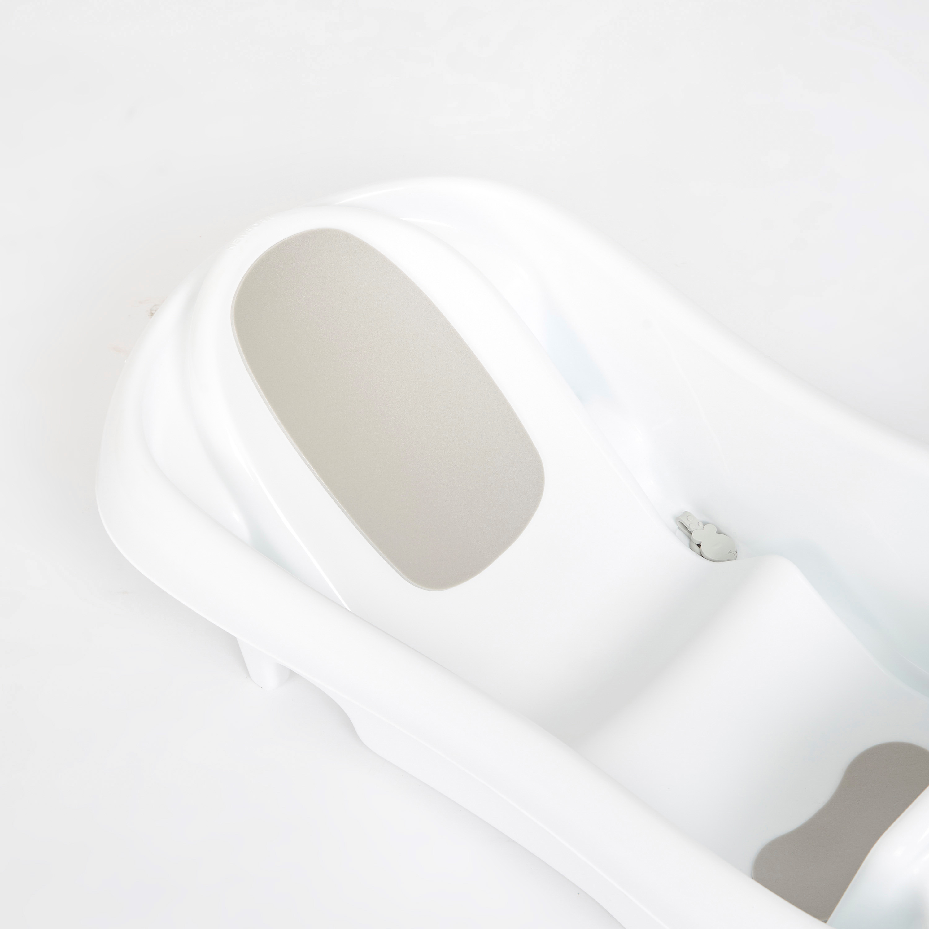 First Year Sure Comfort Bath Tub-baby-bathandcare-bathtubs-image-4