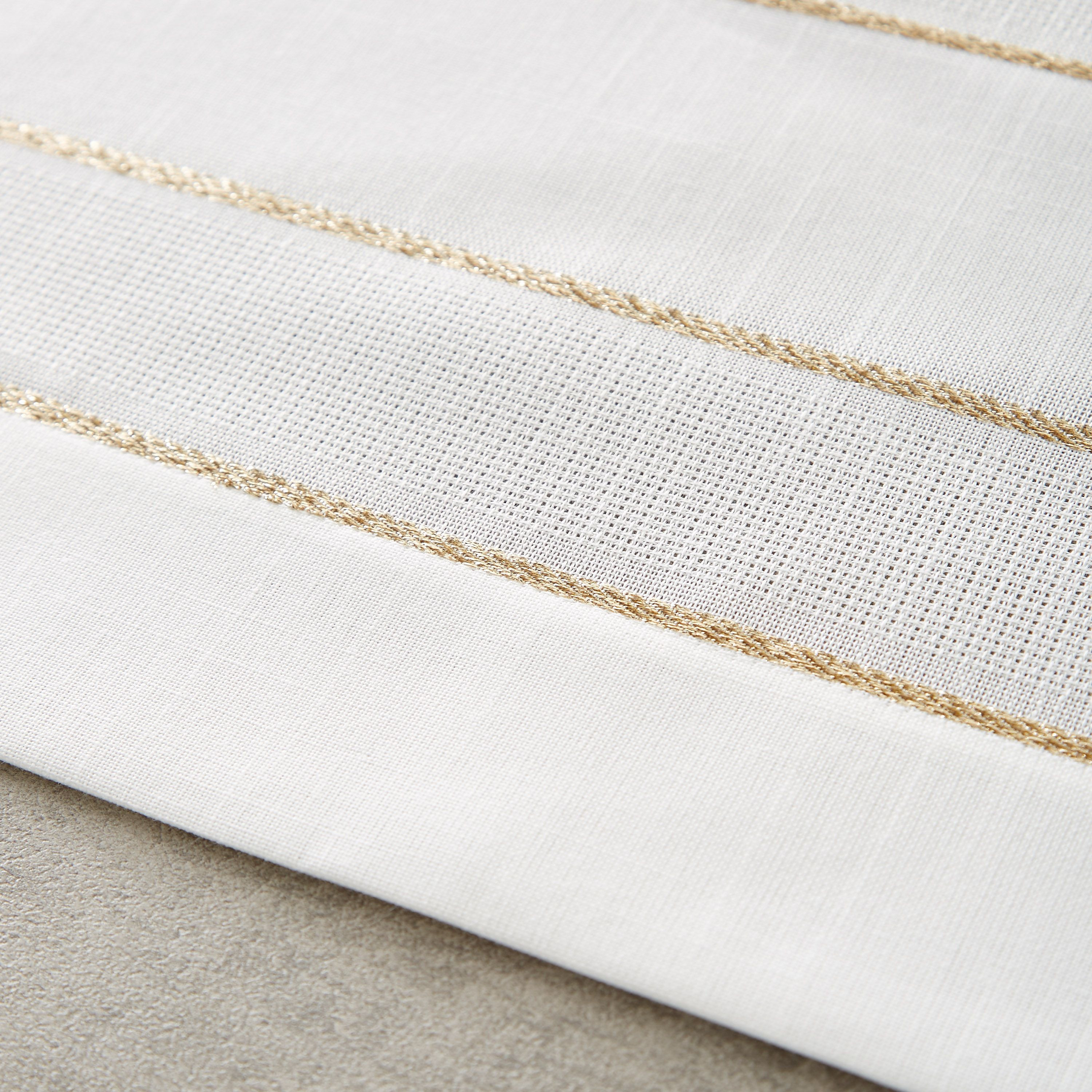 Checks Fabric Runner - 180x35 cms-household-dining-tablelinen-runnersandtablecovers-image-3