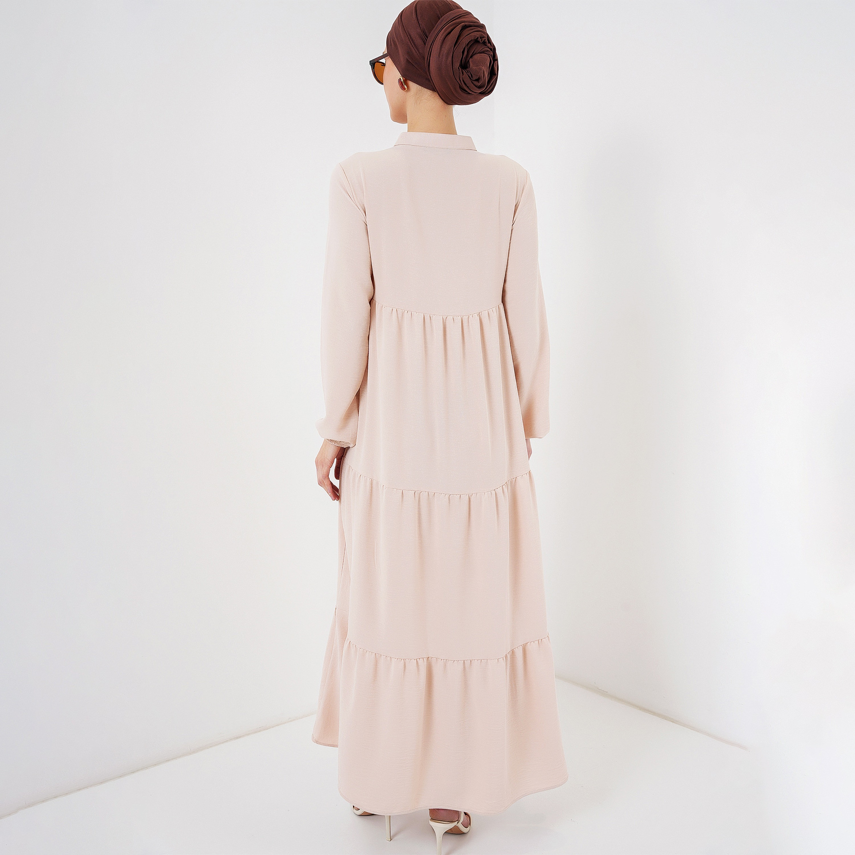 فستان ماكسي نسائي بياقة الماندرين مع ربطة عنق وطبقات من بيجدارت-women-clothing-dresses-image-3