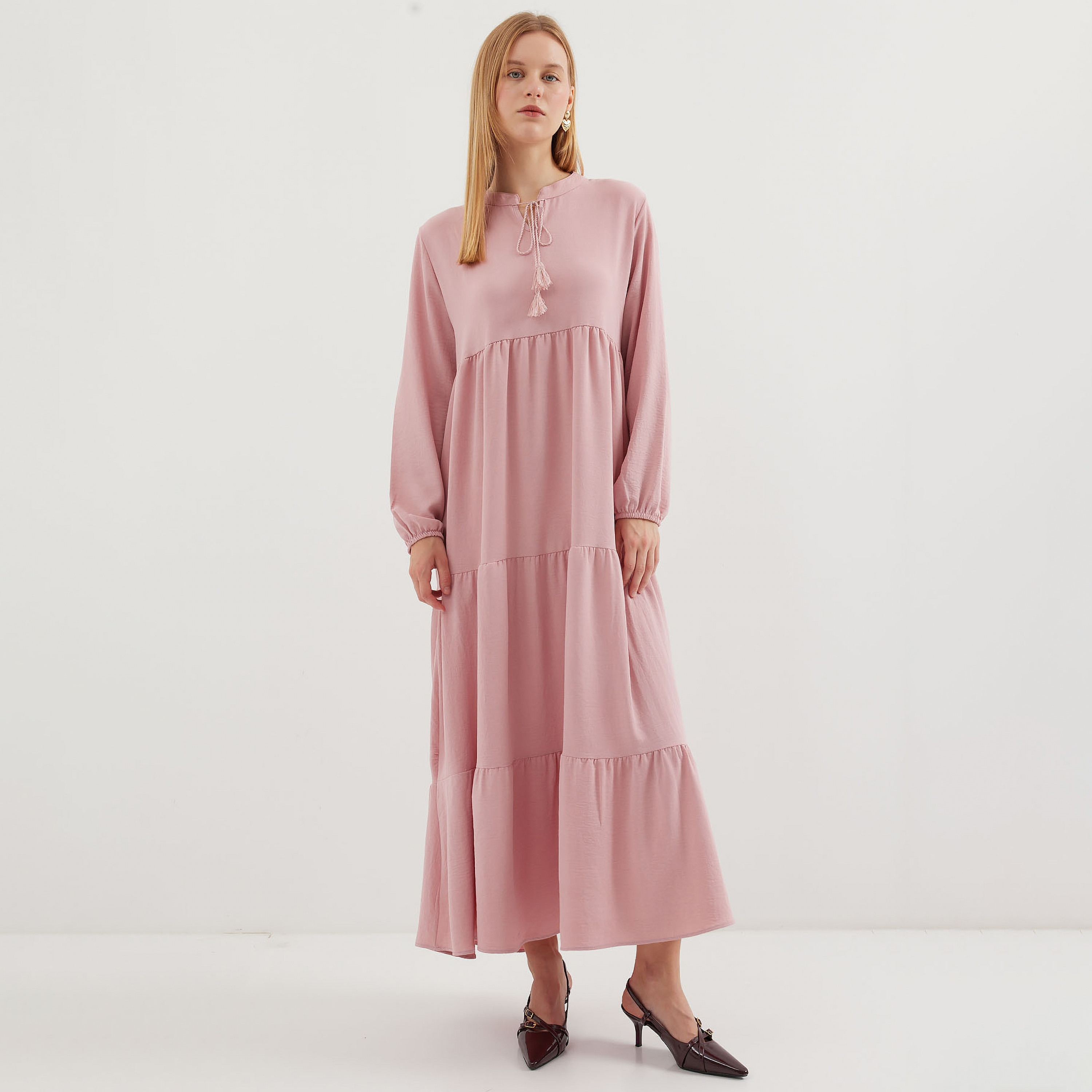 فستان ماكسي نسائي بياقة الماندرين مع ربطة عنق وطبقات، وردي من بيجدارت-women-clothing-dresses-image-1