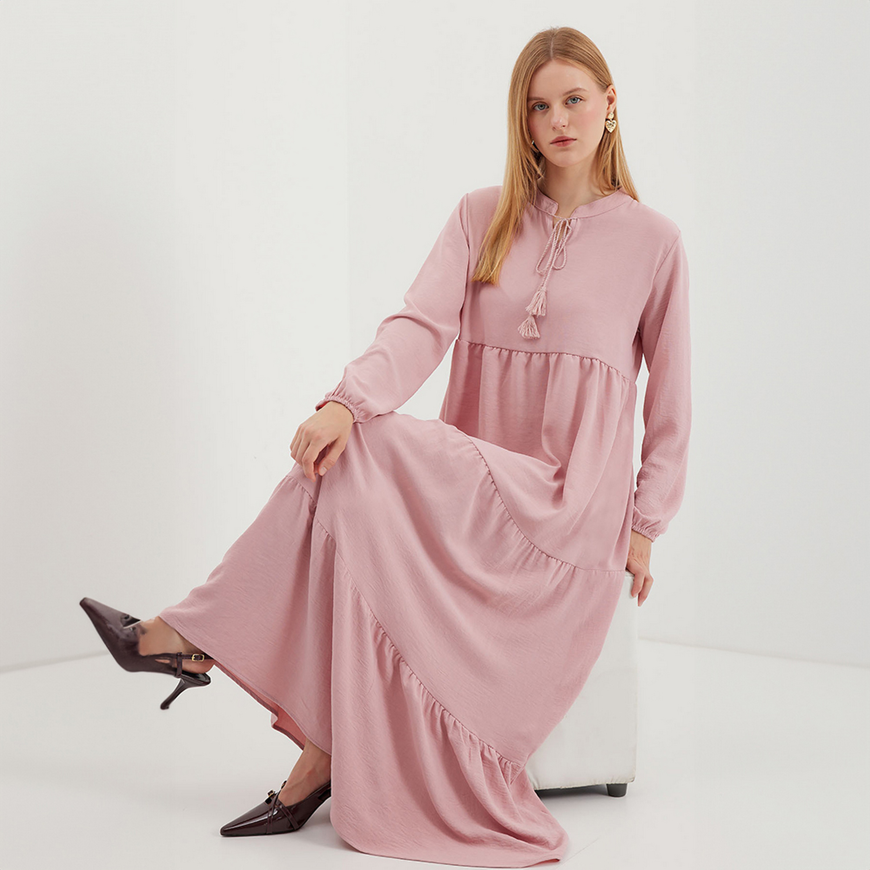 فستان ماكسي نسائي بياقة الماندرين مع ربطة عنق وطبقات، وردي من بيجدارت-women-clothing-dresses-image-2