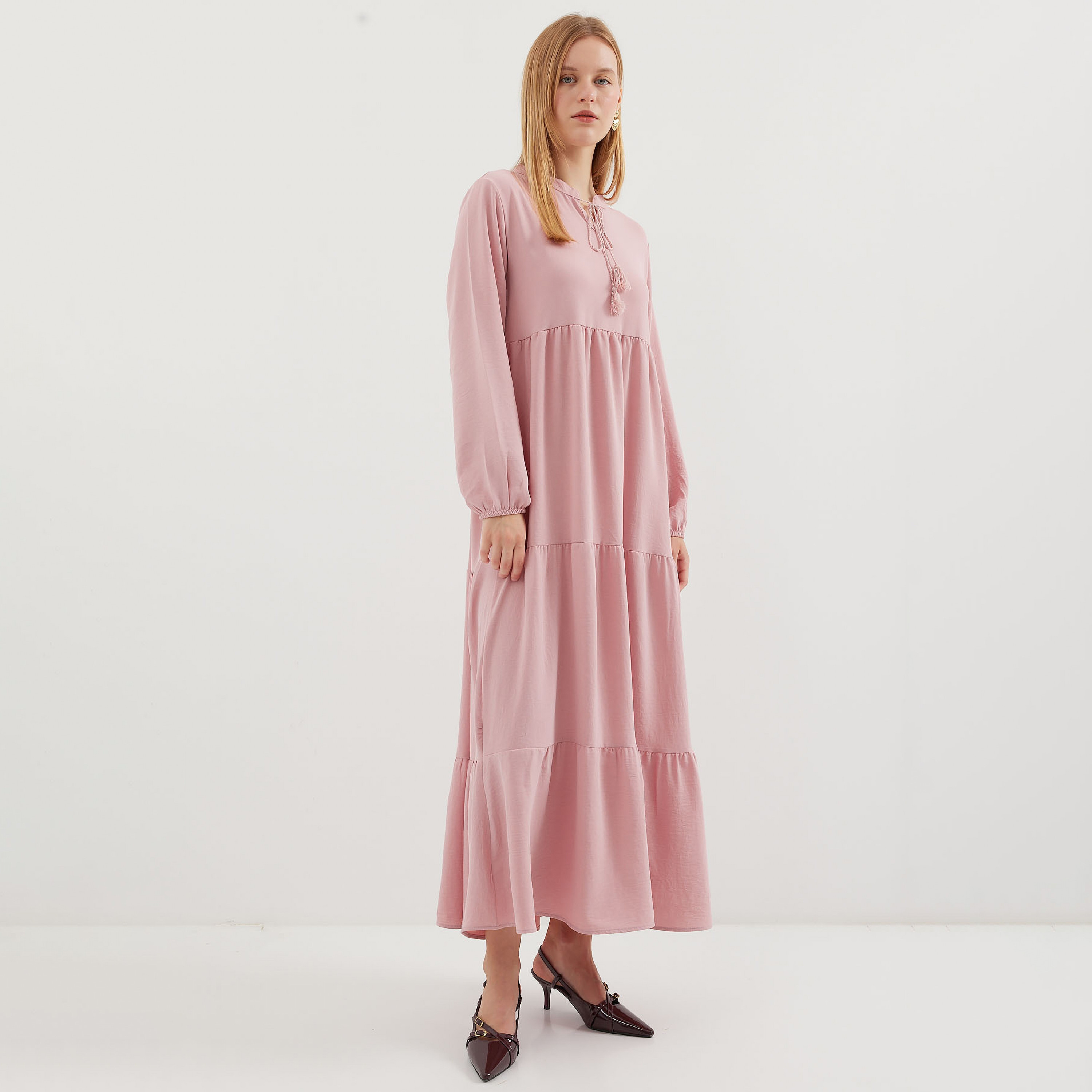 فستان ماكسي نسائي بياقة الماندرين مع ربطة عنق وطبقات، وردي من بيجدارت-women-clothing-dresses-image-3