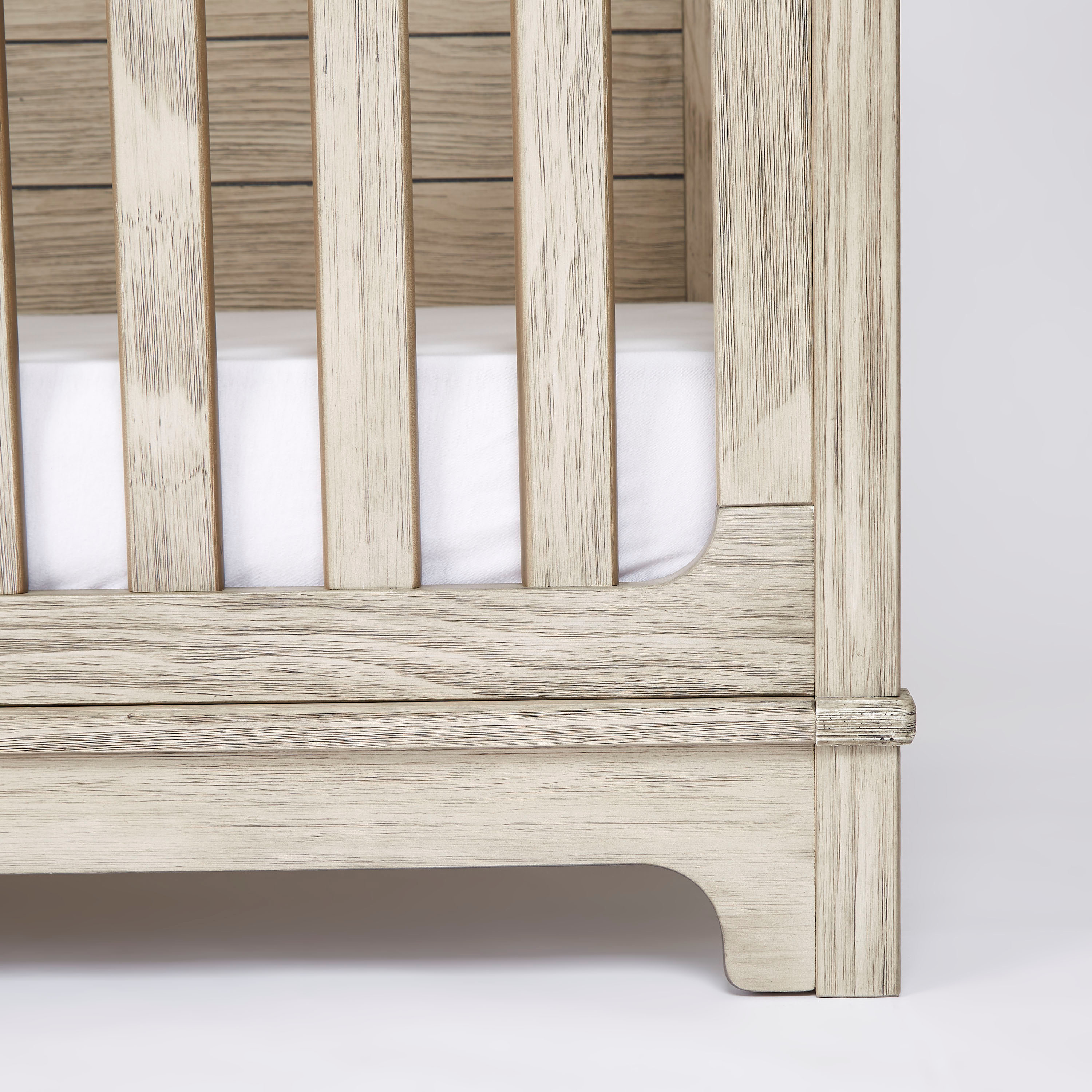 سرير أطفال 3 في 1 مونتيري من دلتا -baby-nursery-furniture-cribsandbeds-babycribs-image-5