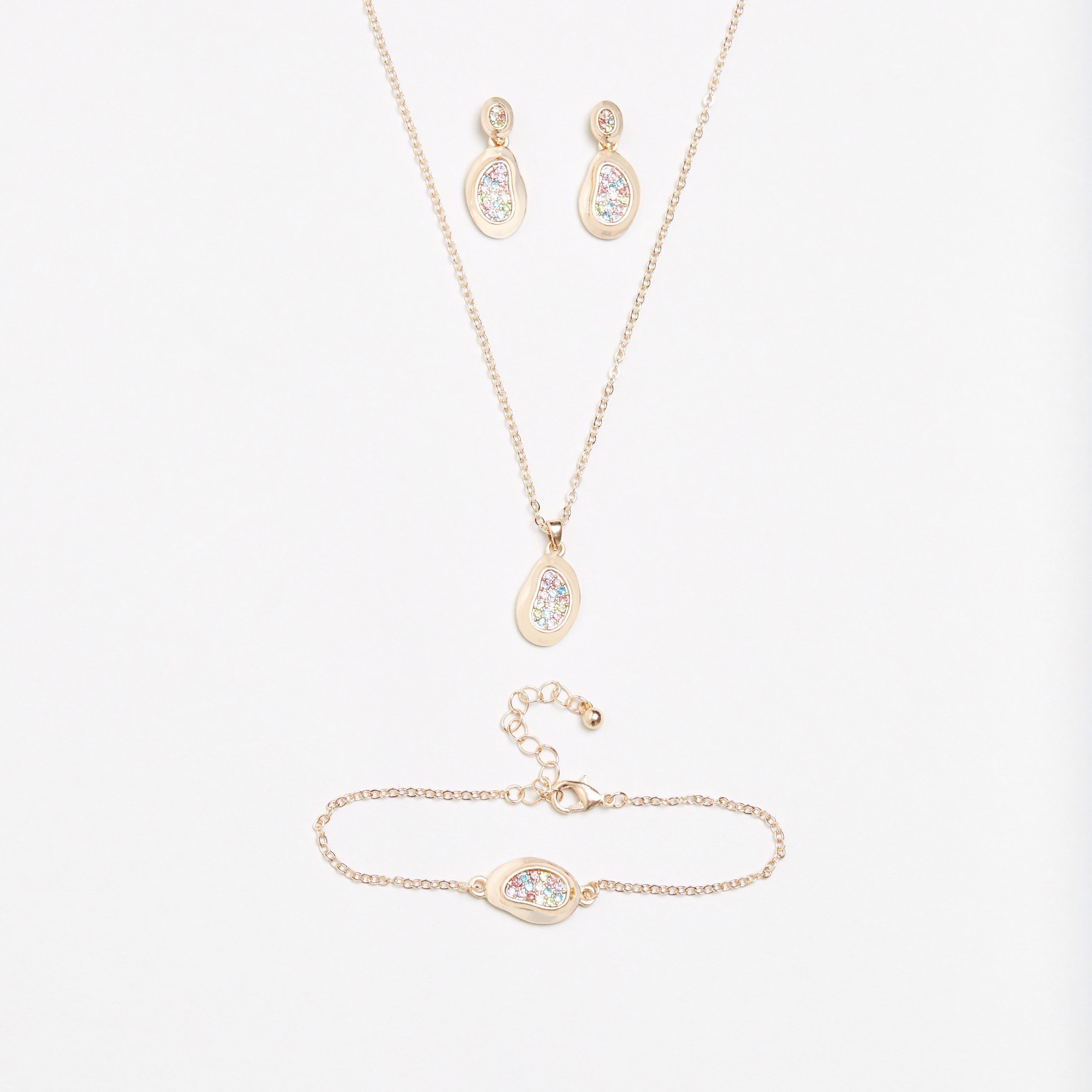 طقم عقد بدلّاية مزينة بالخرز وحلق متدلي وأسورة-women-watchesandjewellery-jewellery-jewellerysets-image-1