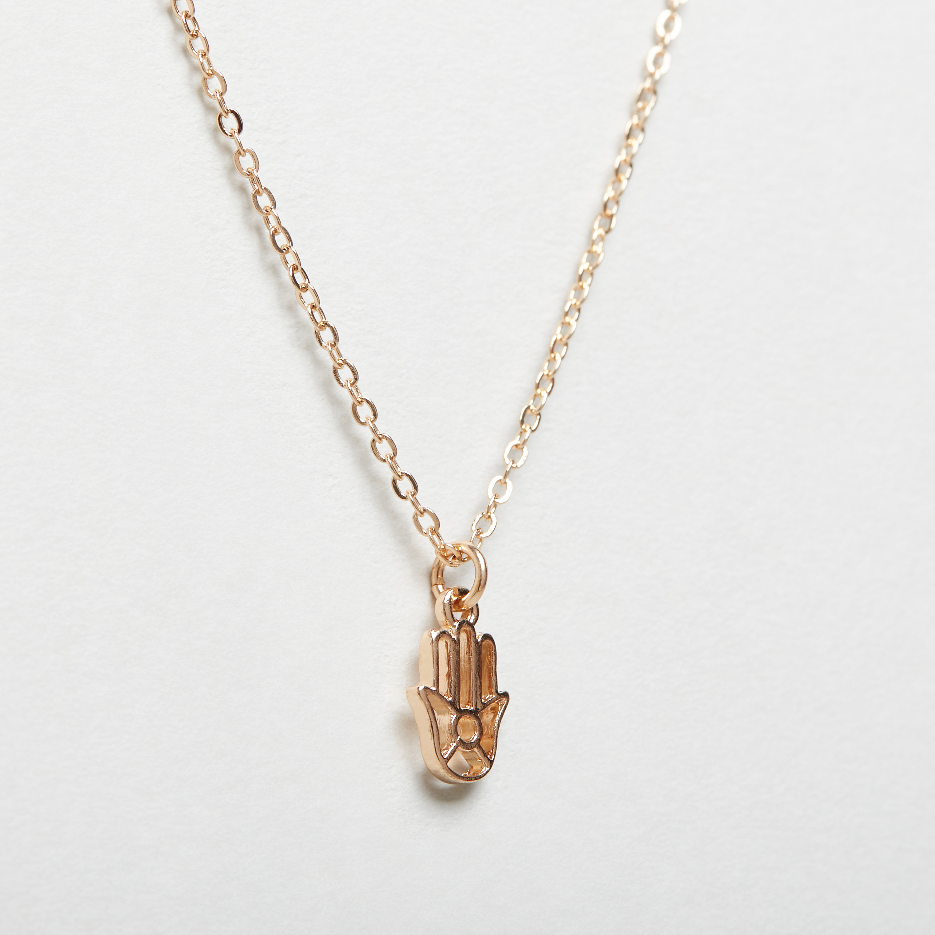 Single Chain Necklace with Hamsa Hand Pendant-women-watchesandjewellery-jewellery-necklacesandpendants-image-2