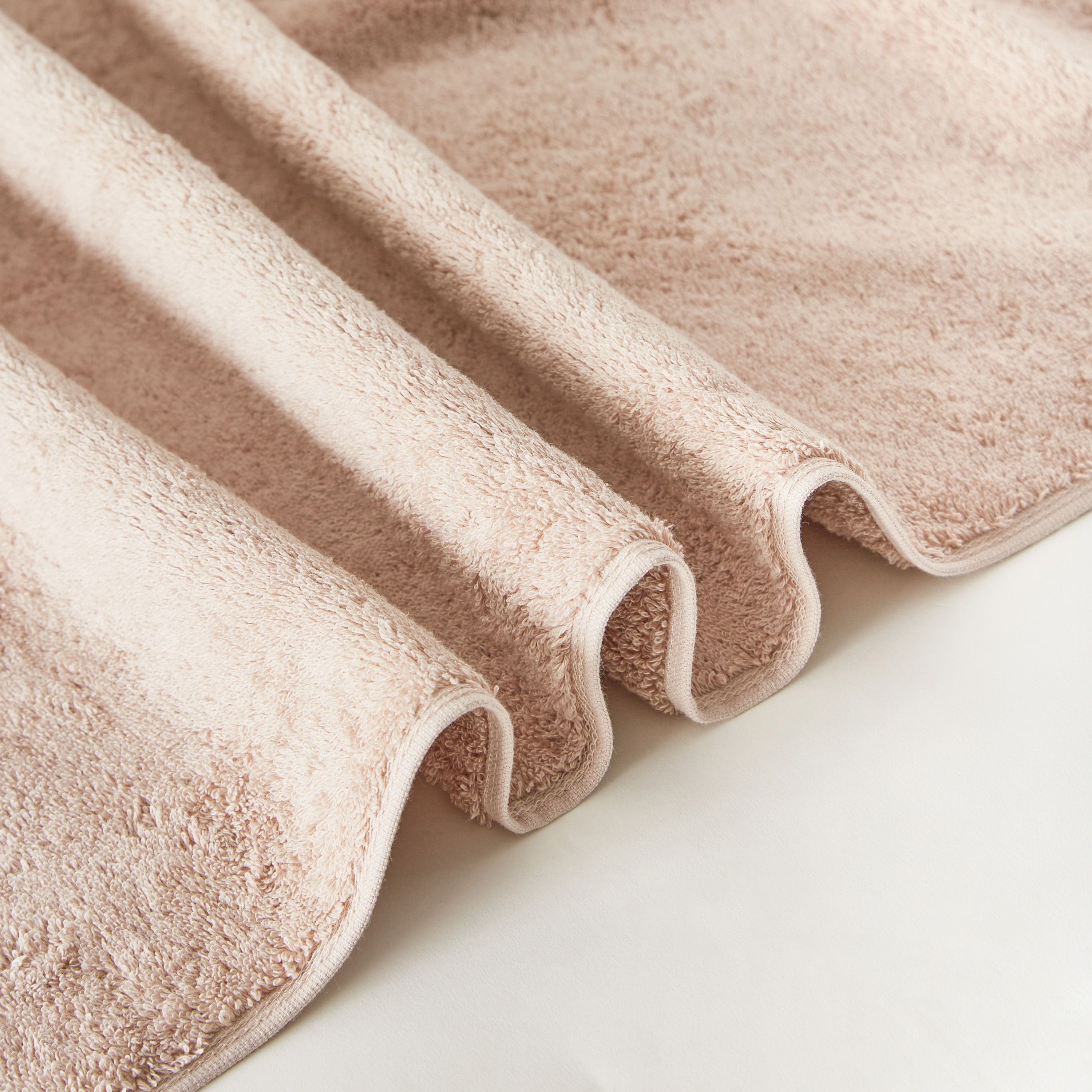 Egyptian Bath Towel - 140x70 cms-household-bathandlaundry-bathlinen-towels-image-4