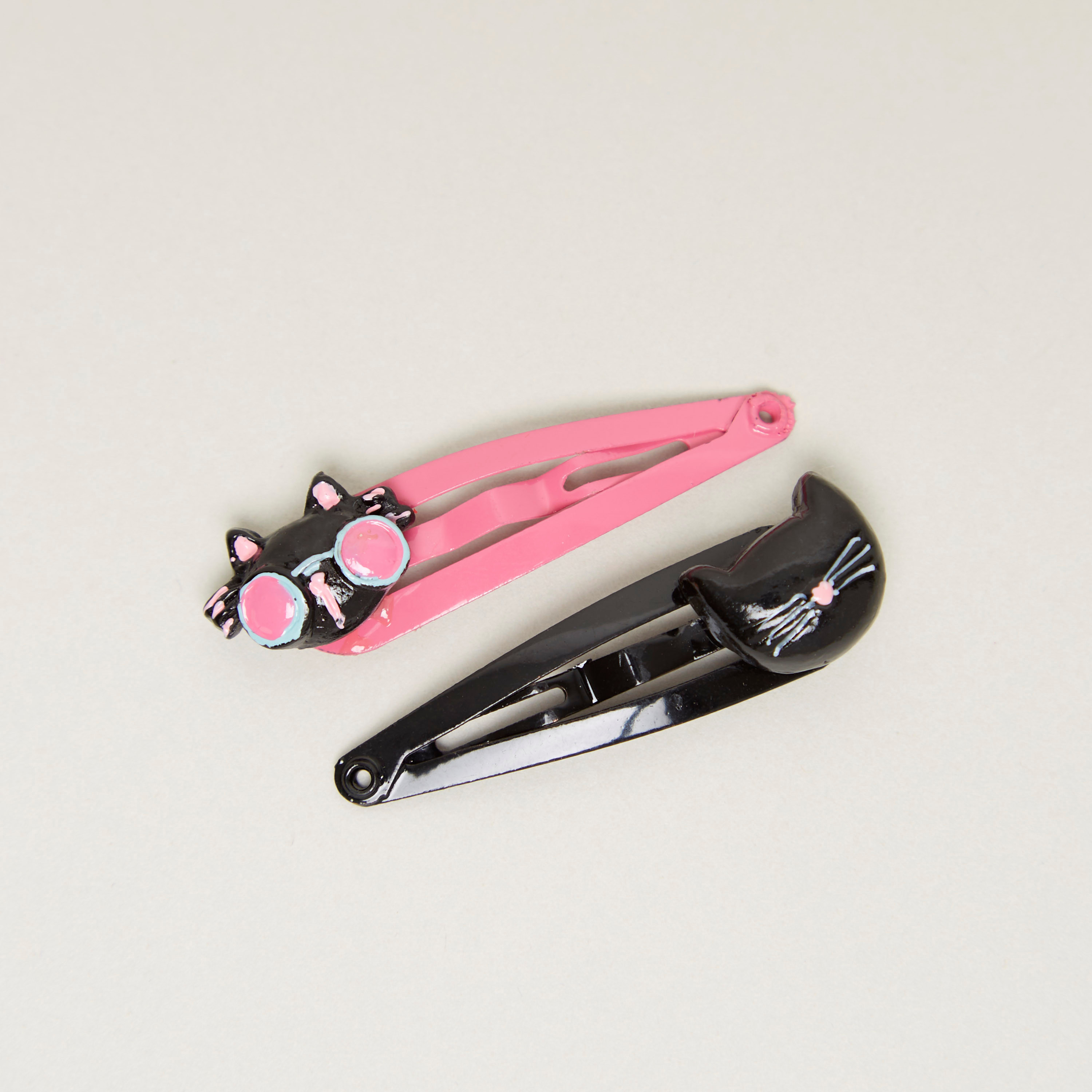 دبابيس شعر بتزيينات قطة من تشارمز- طقم من قطعتين-baby-girls-accessories-hairaccessories-image-1