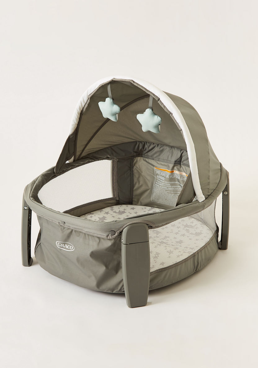 Graco Grey Convertible Travel Dome Playard Cum Bassinet with Wheels (Upto 3 months)-Travel Cots-image-9