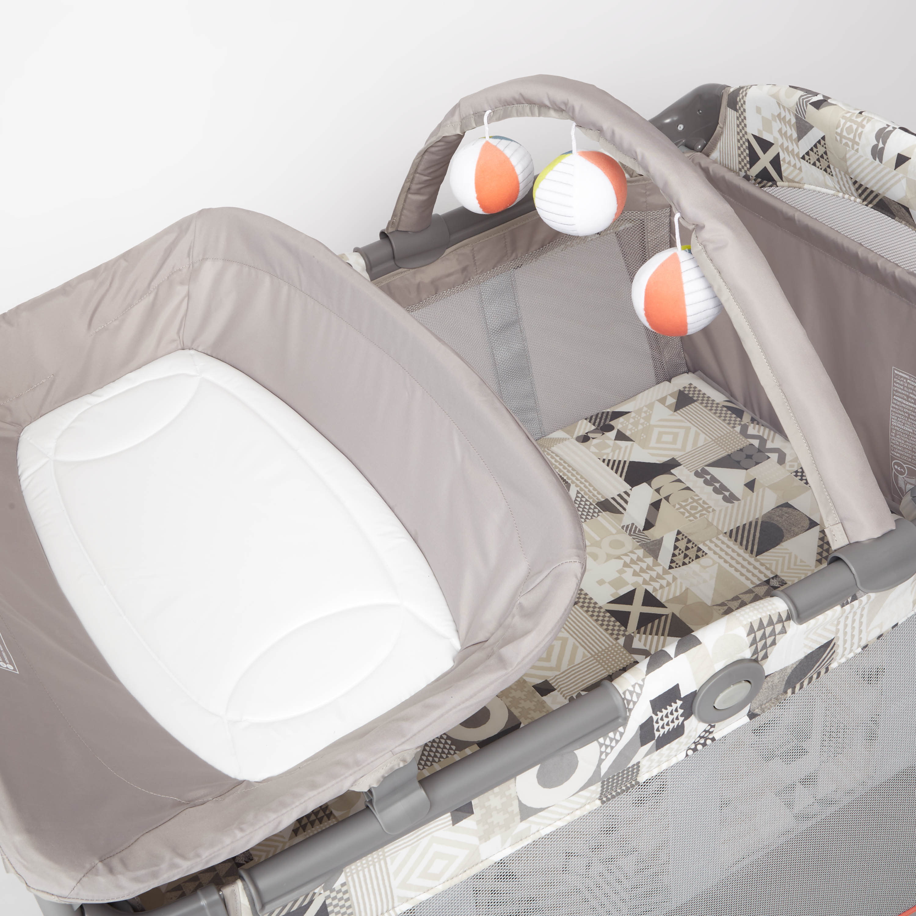 سرير أطفال متنقّل كونتور إلكترا من جراكو-baby-gear-travelcots-image-43