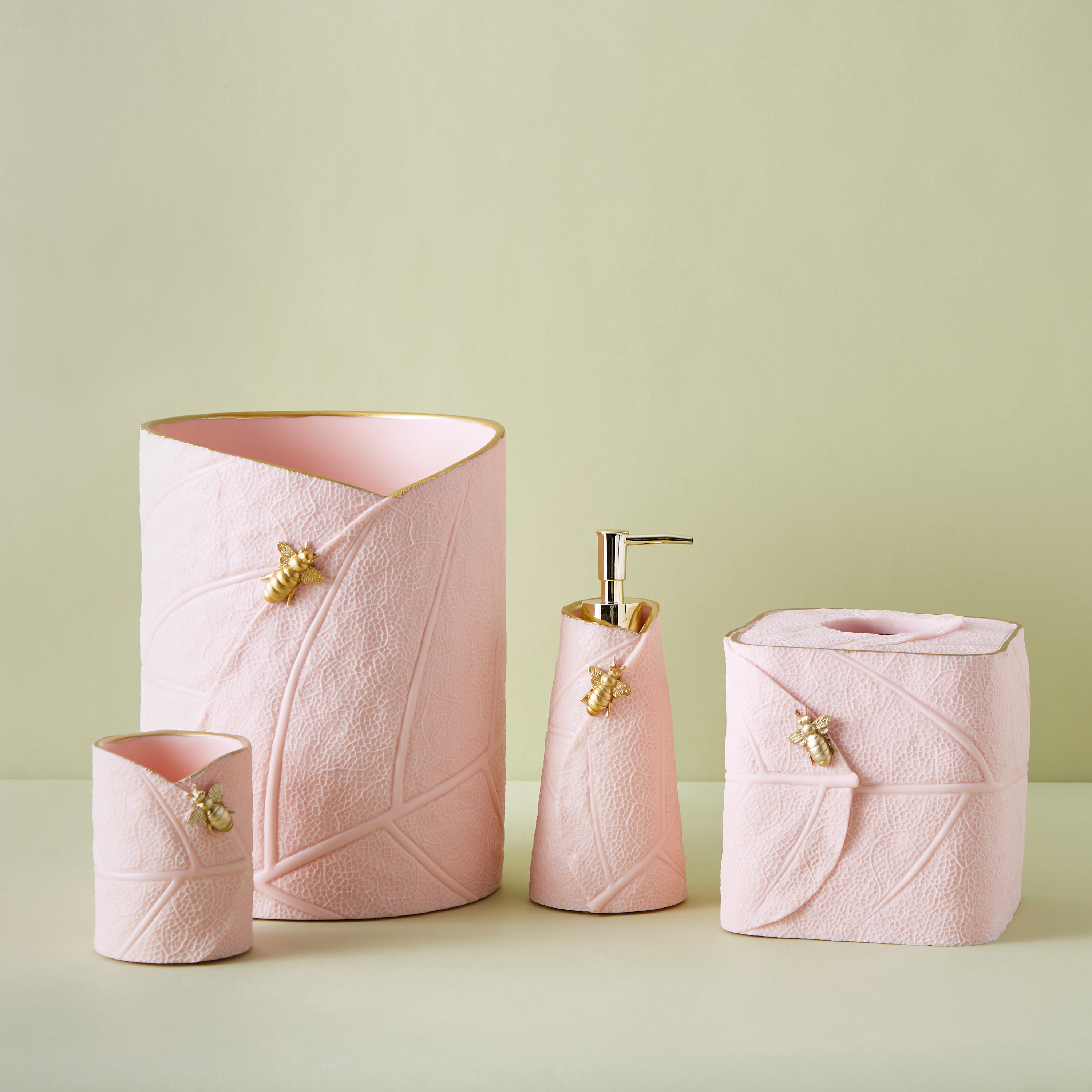 Leaf Embossed Tissue Cover with Bumble Bee Accent-household-bathandlaundry-bathaccessories-bathaccessorysets-image-5