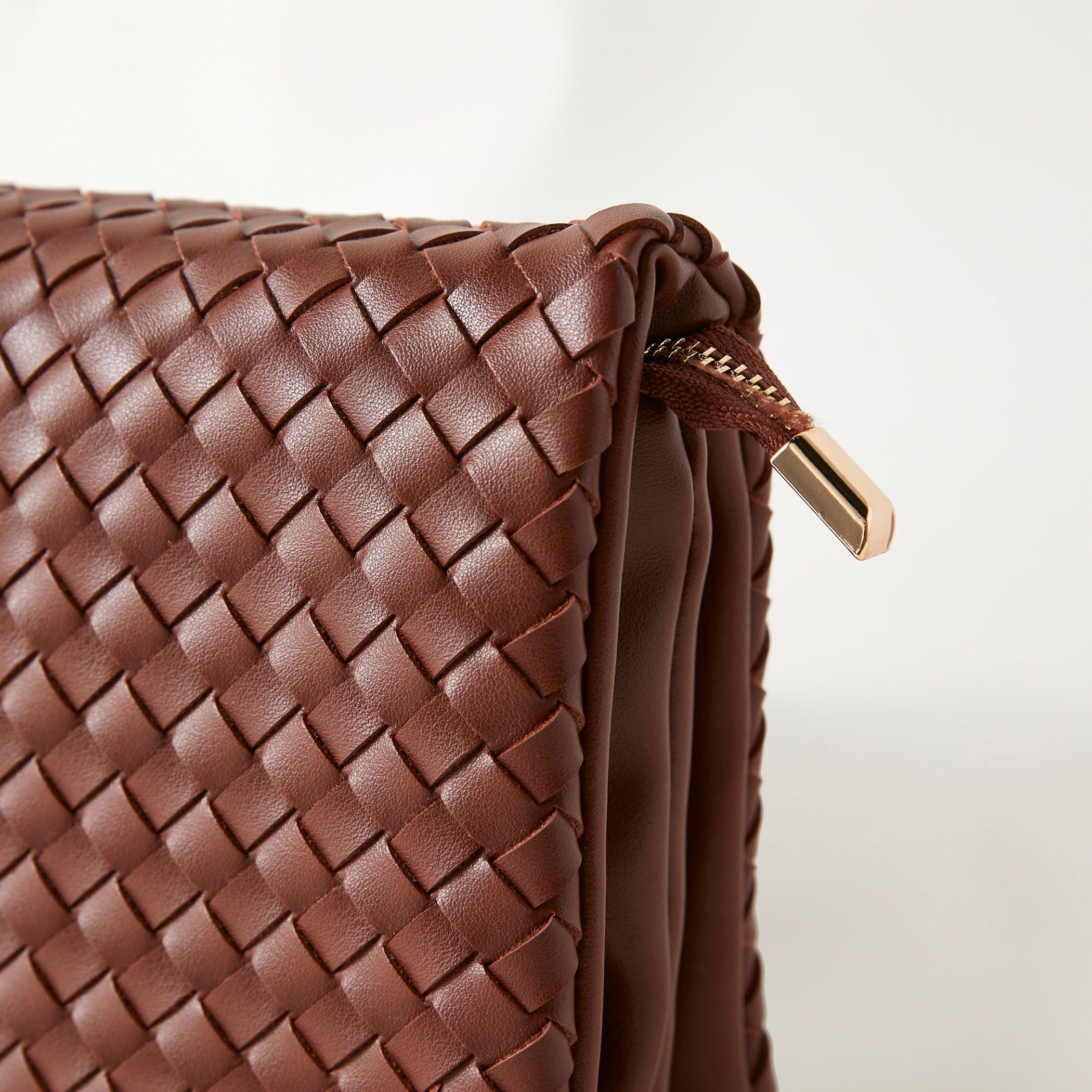 شنطة باغيت منسوجة على شكل سلة مع حمالة كتف-women-bagsandwallets-handbags-image-2