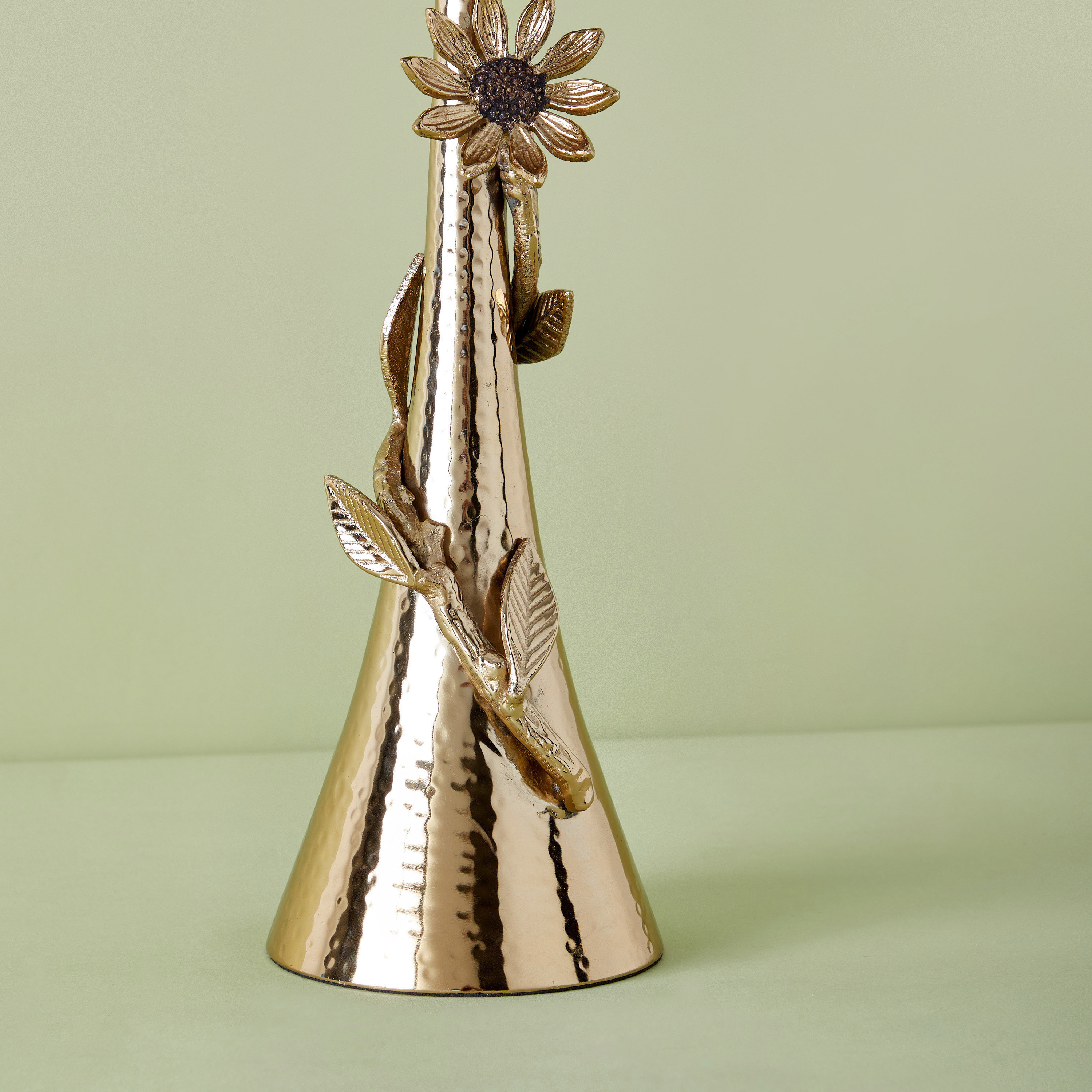 حامل شموع مطروق بزينة عباد الشمس - 28 سم-household-decor-candleholdersandlanterns-image-3