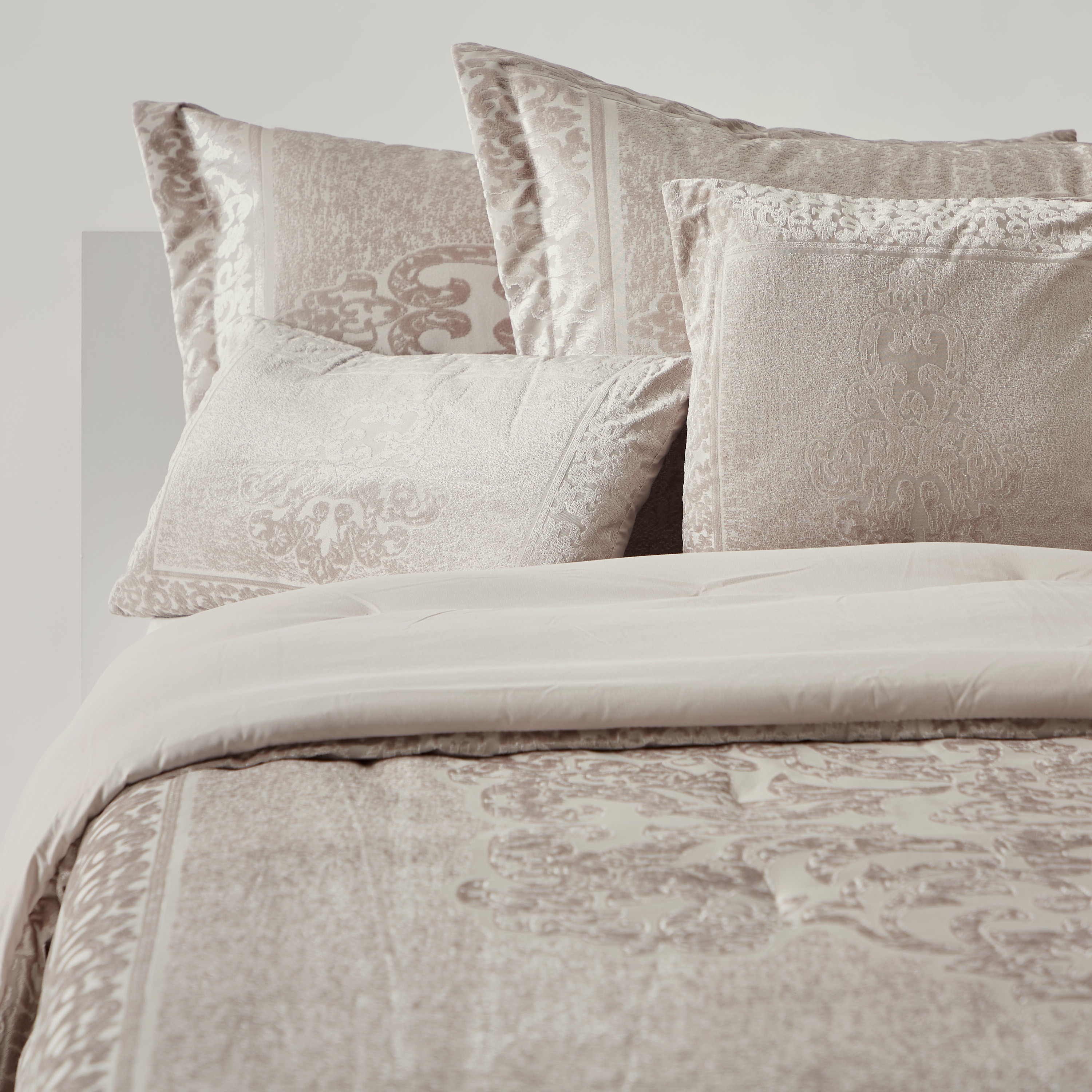 Crisil Burnout Jacquard 5-Piece Comforter Set - 240x220 cms-household-bedding-comfortersandbedspreads-comforters-image-1