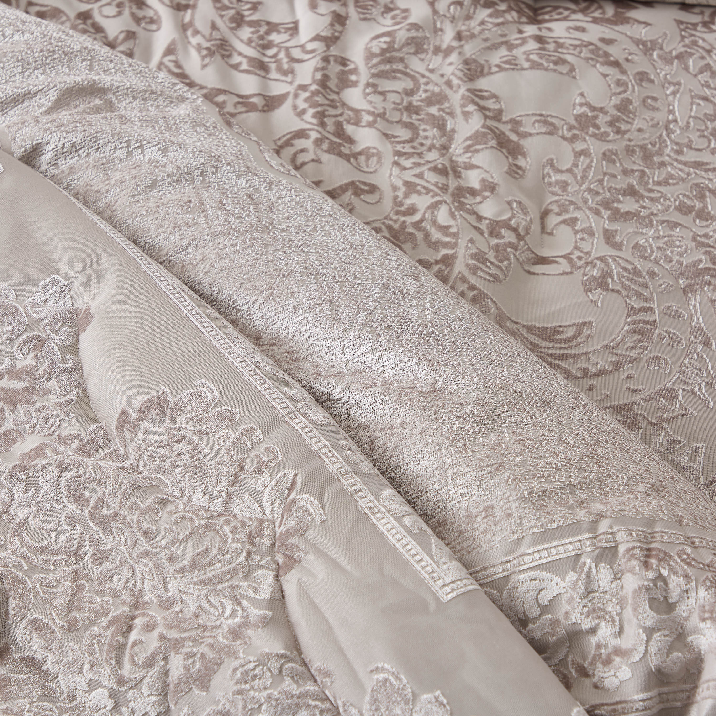 Crisil Burnout Jacquard 5-Piece Comforter Set - 240x220 cms-household-bedding-comfortersandbedspreads-comforters-image-4