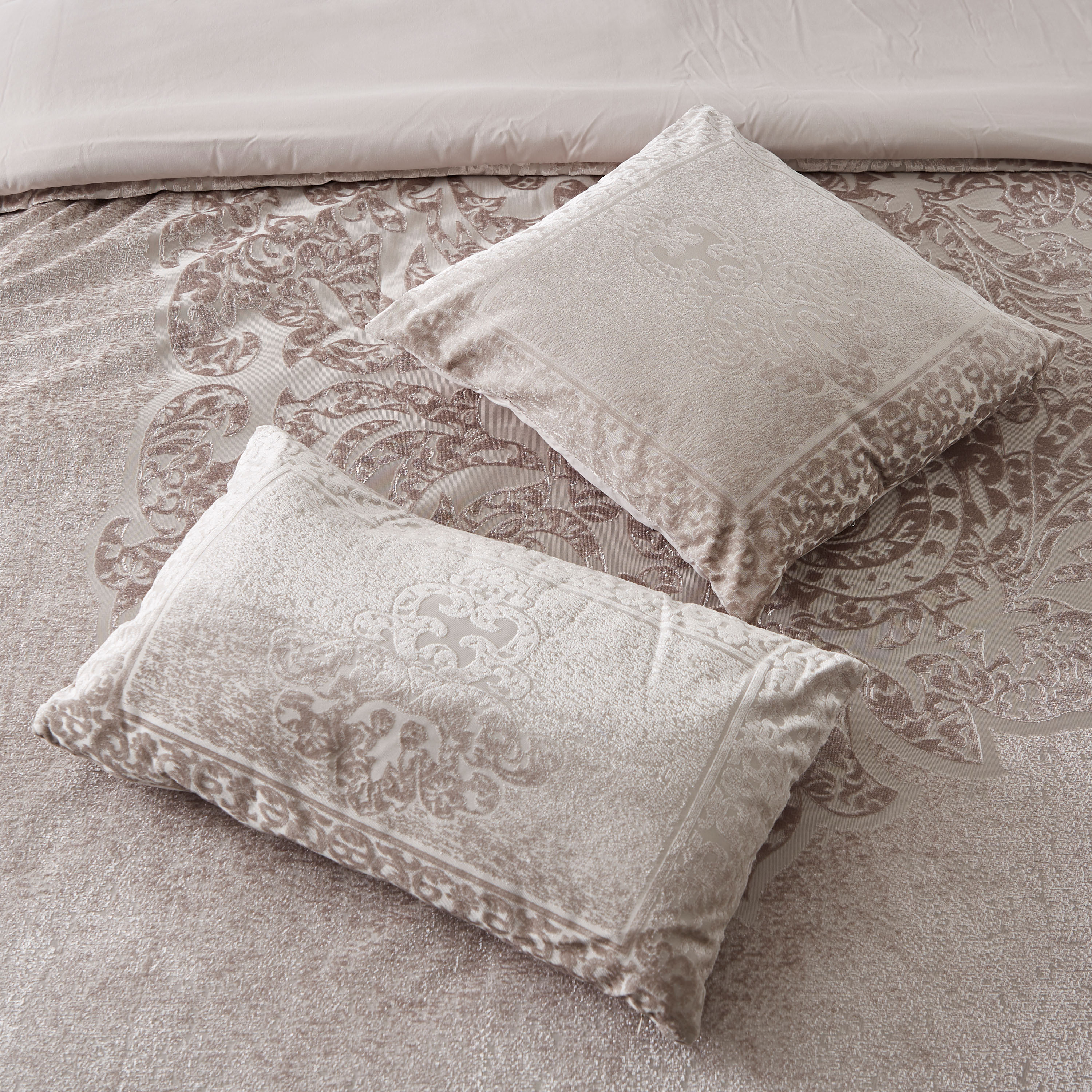 Crisil Burnout Jacquard 5-Piece Comforter Set - 240x220 cms-household-bedding-comfortersandbedspreads-comforters-image-5