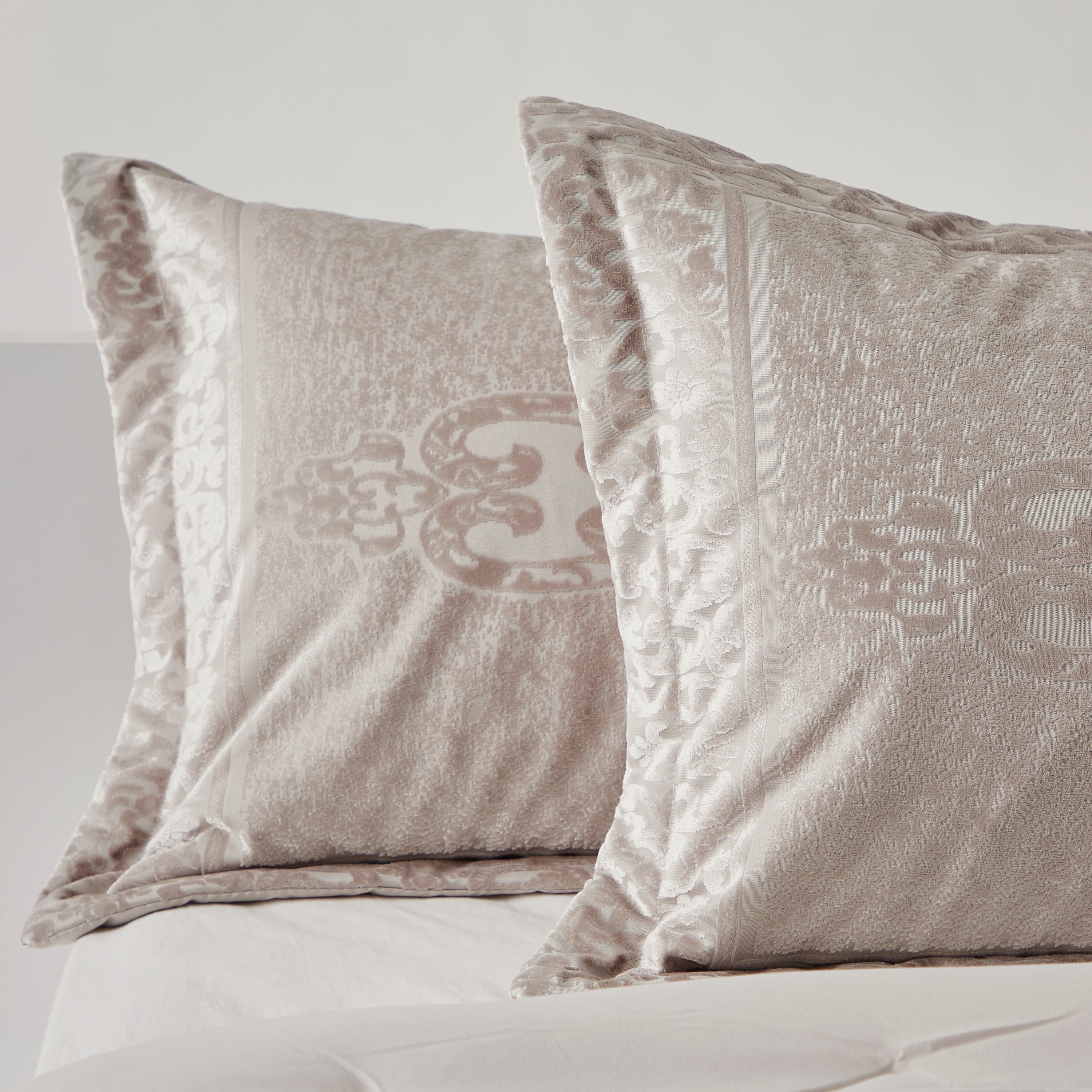 Crisil Burnout Jacquard 5-Piece Comforter Set - 240x220 cms-household-bedding-comfortersandbedspreads-comforters-image-6