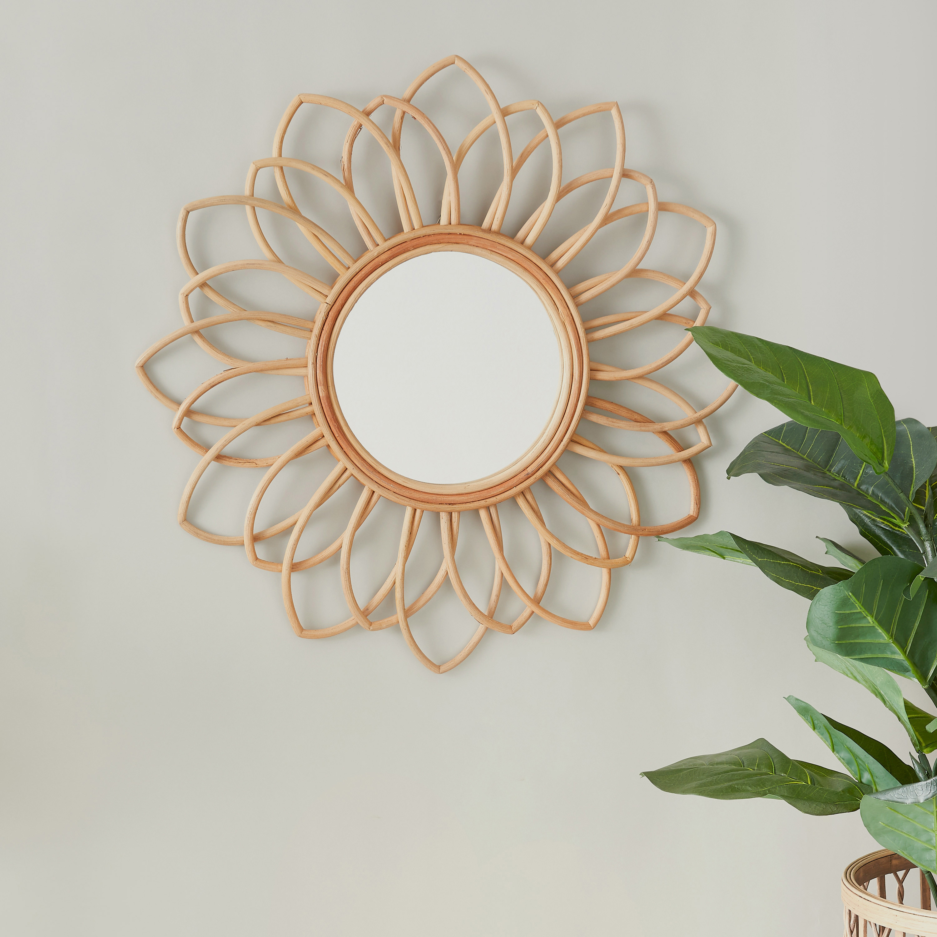 مرآة مستديرة من الراتان - 35x16x60 سم-household-walldecorandmirrors-mirrors-wallmirrors-image-4