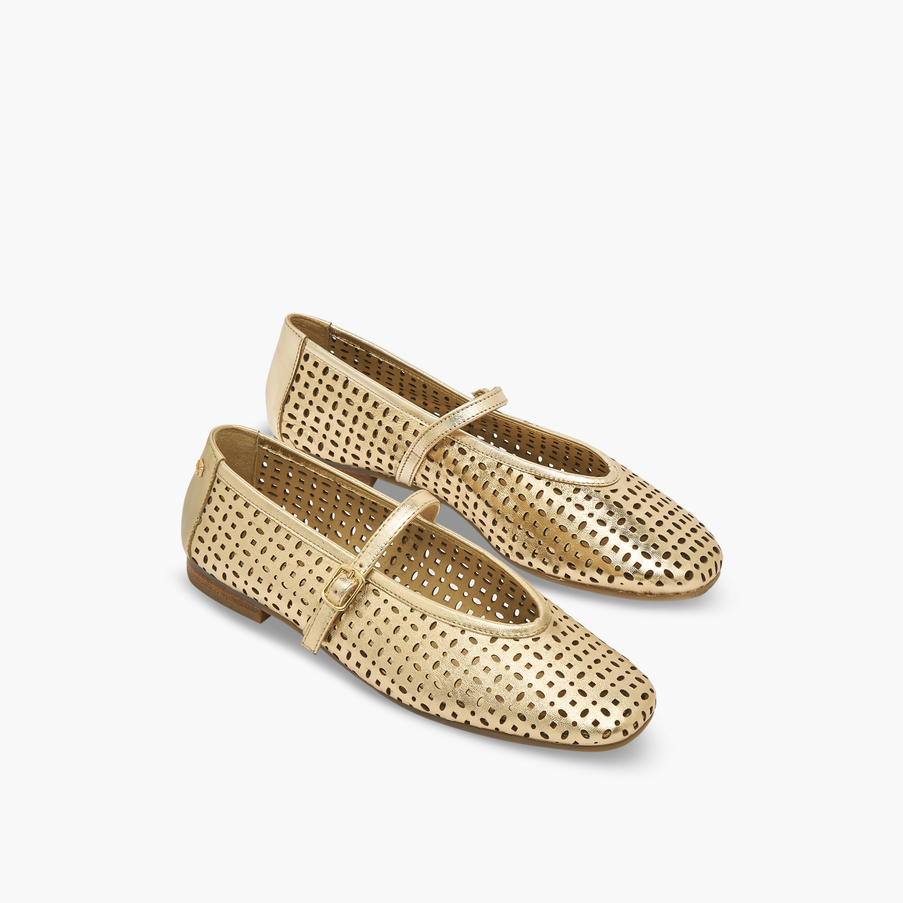 حذاء ماري جين جلد بتفاصل مفرغة بالليزر من كارميلا-women-shoes-ballerinas-image-1