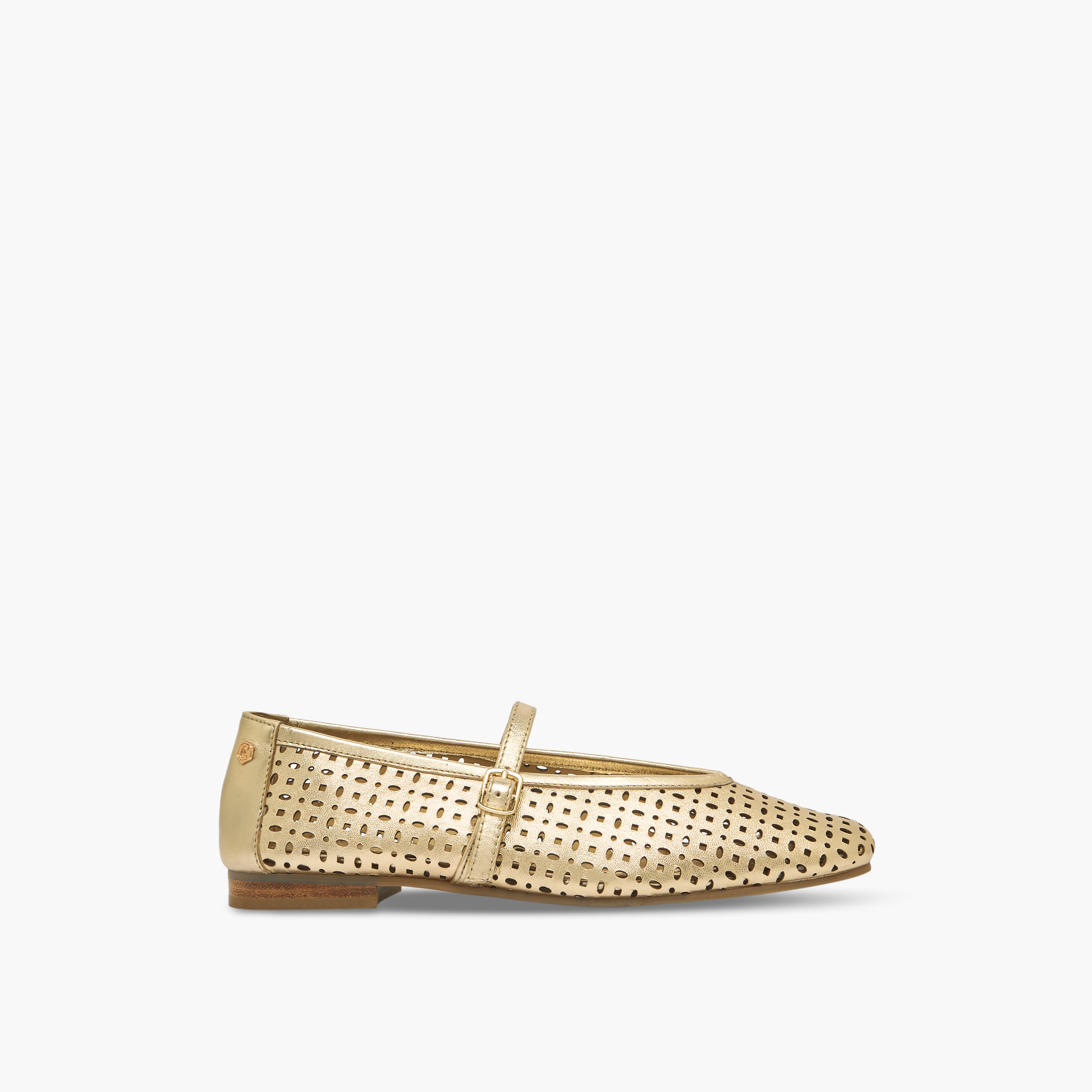 حذاء ماري جين جلد بتفاصل مفرغة بالليزر من كارميلا-women-shoes-ballerinas-image-3